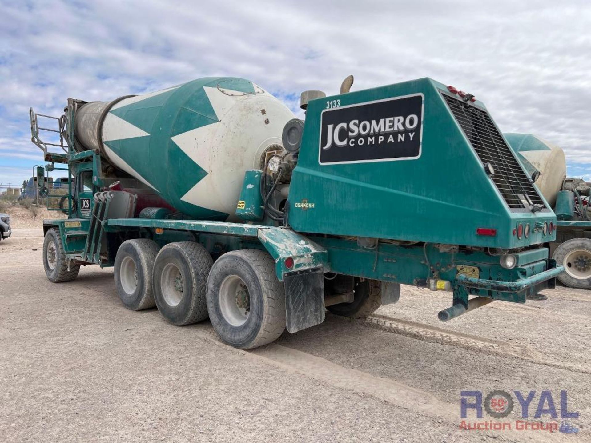 2005 Oshkosh S-series 6x6 Concrete Mixer Truck - Image 6 of 39