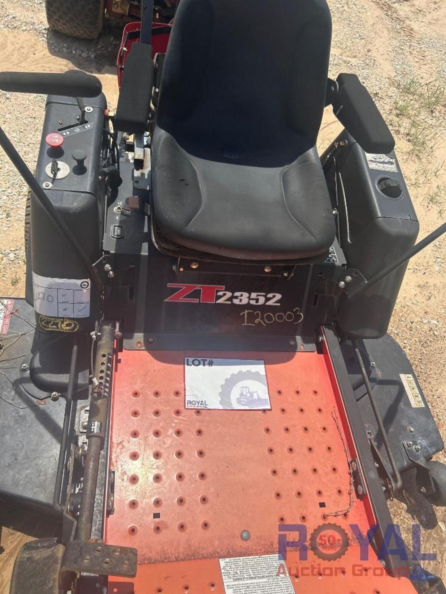 52in Gravely ZT2352 Zero Turn Mower - Image 10 of 11