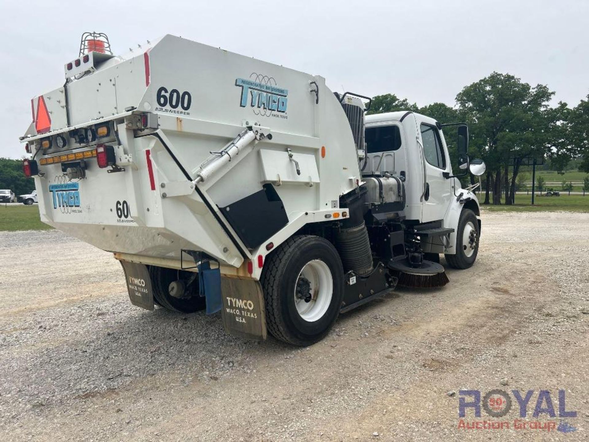 2016 Freightliner Tymco 600 Series Regenerative Air Street Sweeper - Image 3 of 29