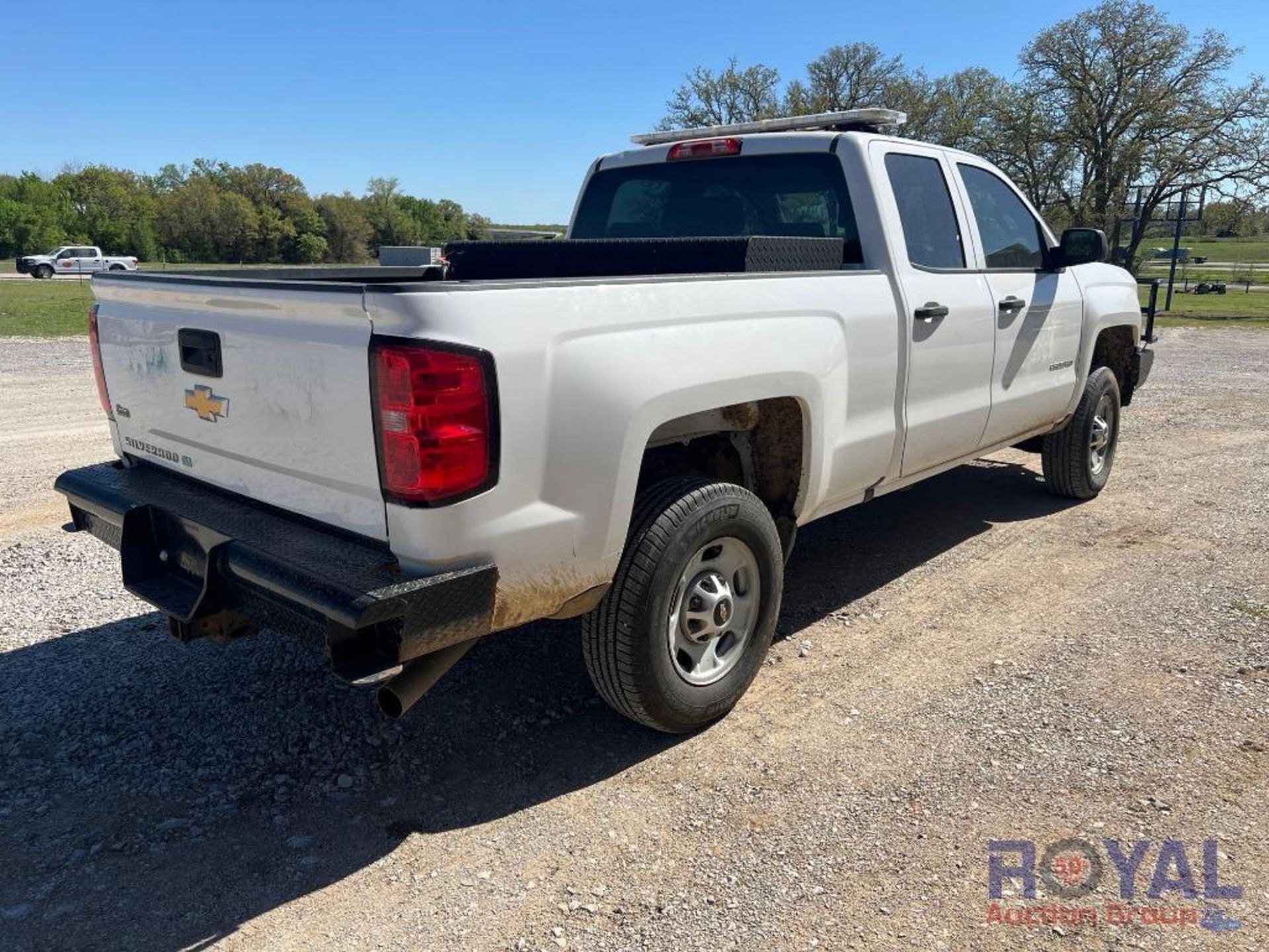 2016 Chevrolet 2500HD 4x4 Extended Cab Pickup Truck - Image 4 of 48