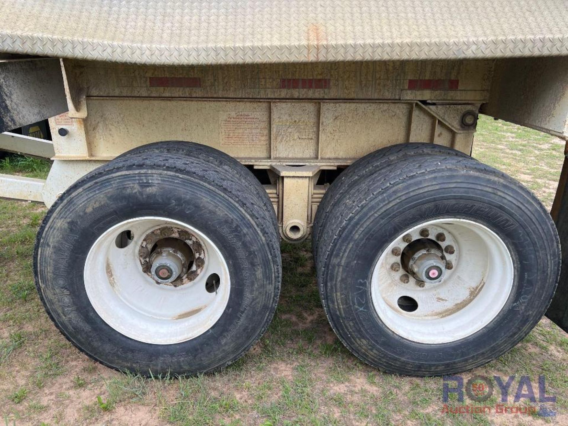 2003 CMC Round Bottom Dump Trailer - Image 7 of 13