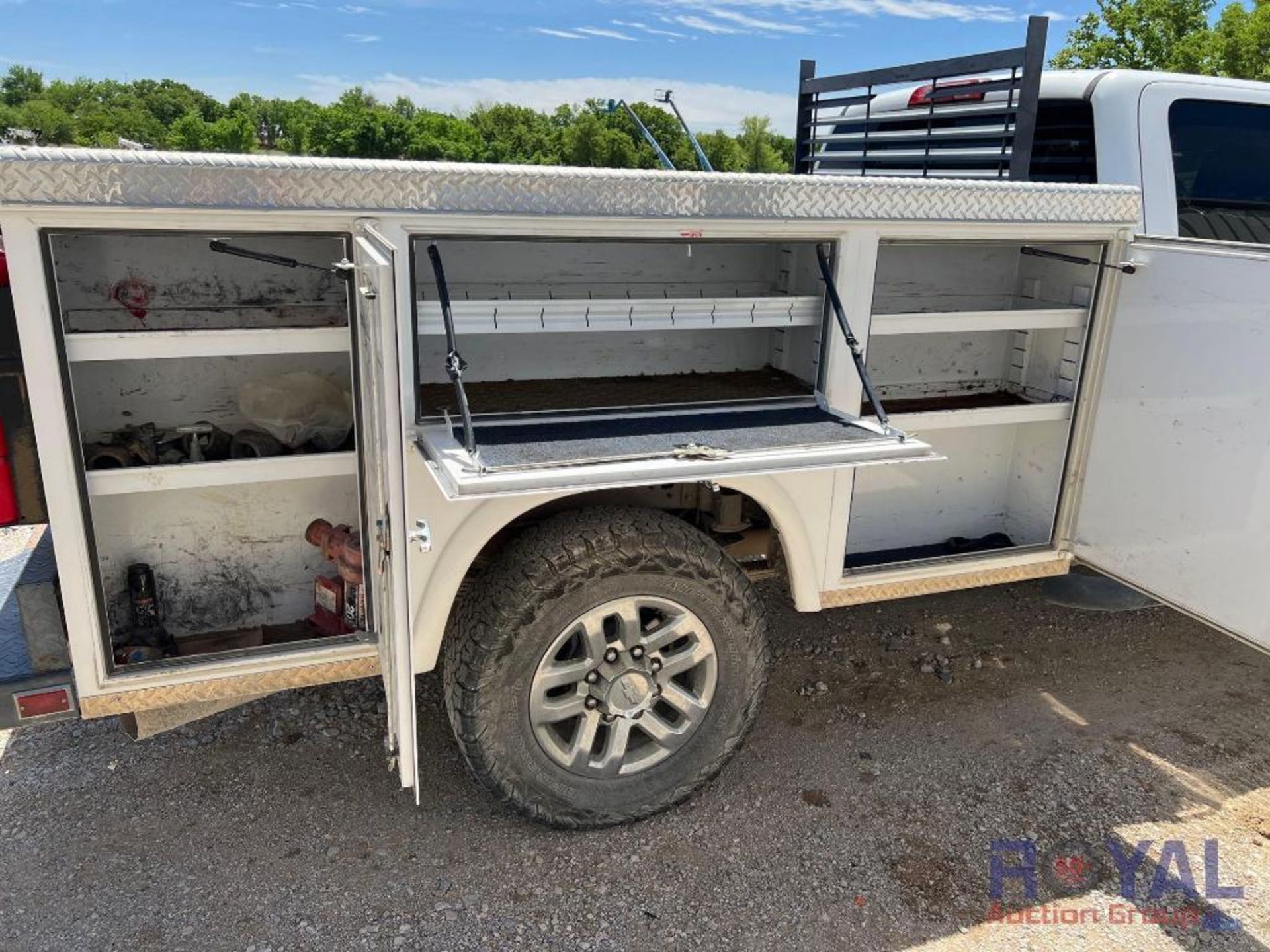 2018 Chevrolet 2500HD 4x4 Crew Cab Diesel Service Truck - Image 25 of 62