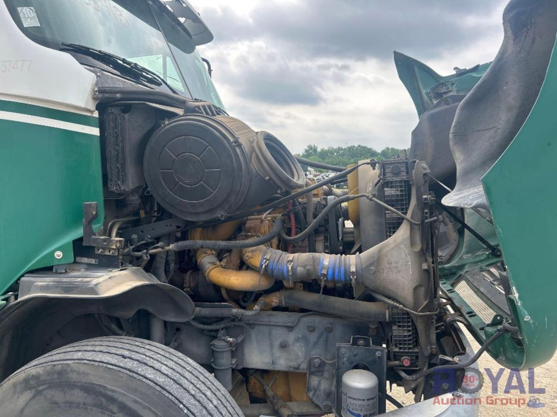 2007 Freightliner Columbia 112 S/A Day Cab Truck Tractor - Image 9 of 41