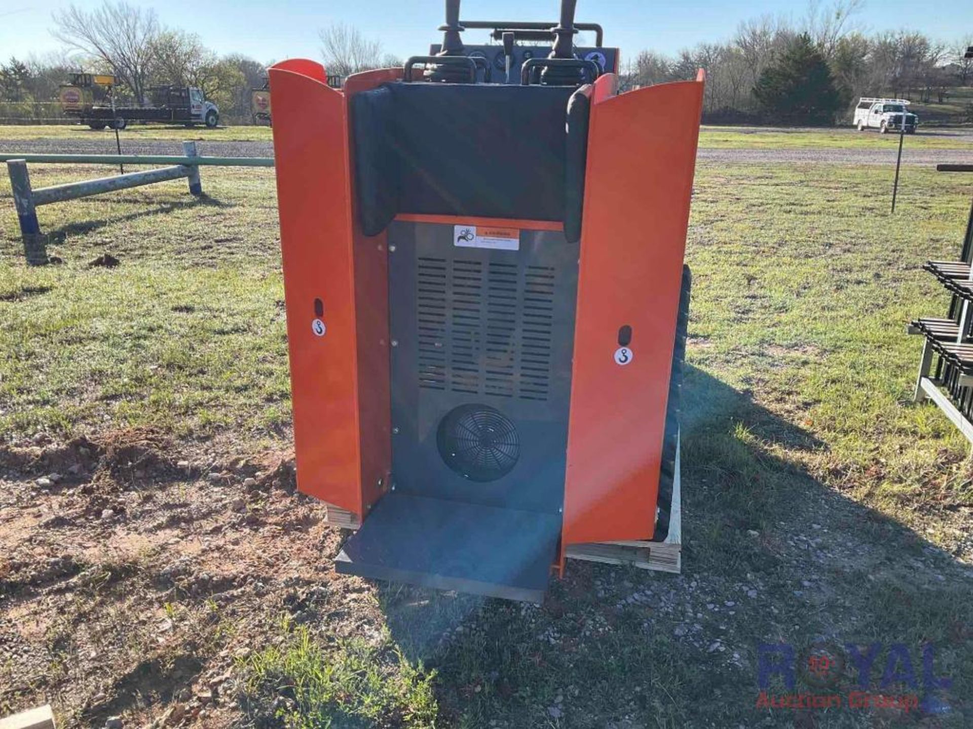 2024 EINGP SCL850 Stand On Mini Track Loader Skid Steer - Image 10 of 14