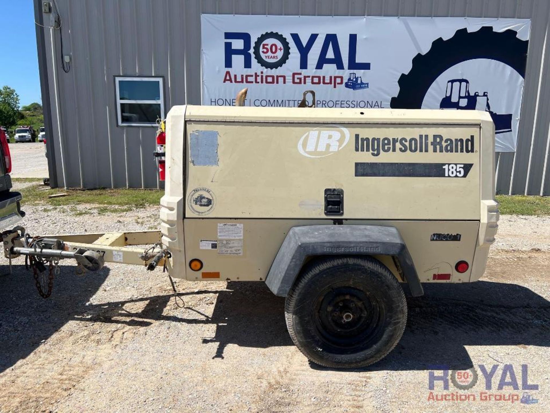 2006 Ingersoll Rand 185 CFM Towable Air Compressor - Image 7 of 24