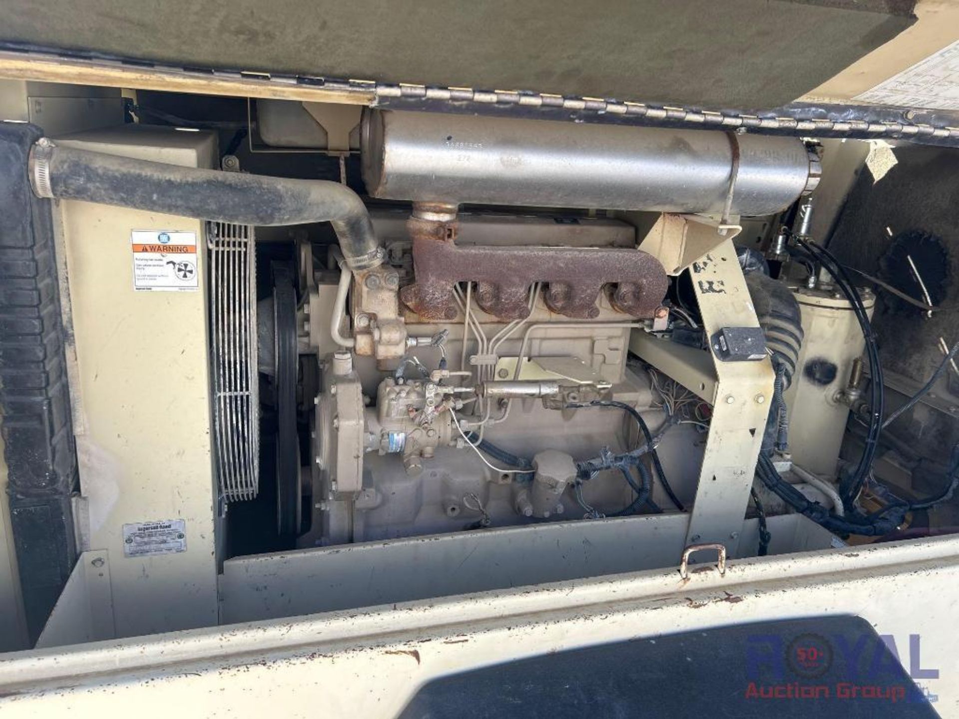 2001 Ingersoll Rand 185 CFM Towable Air Compressor - Image 12 of 19