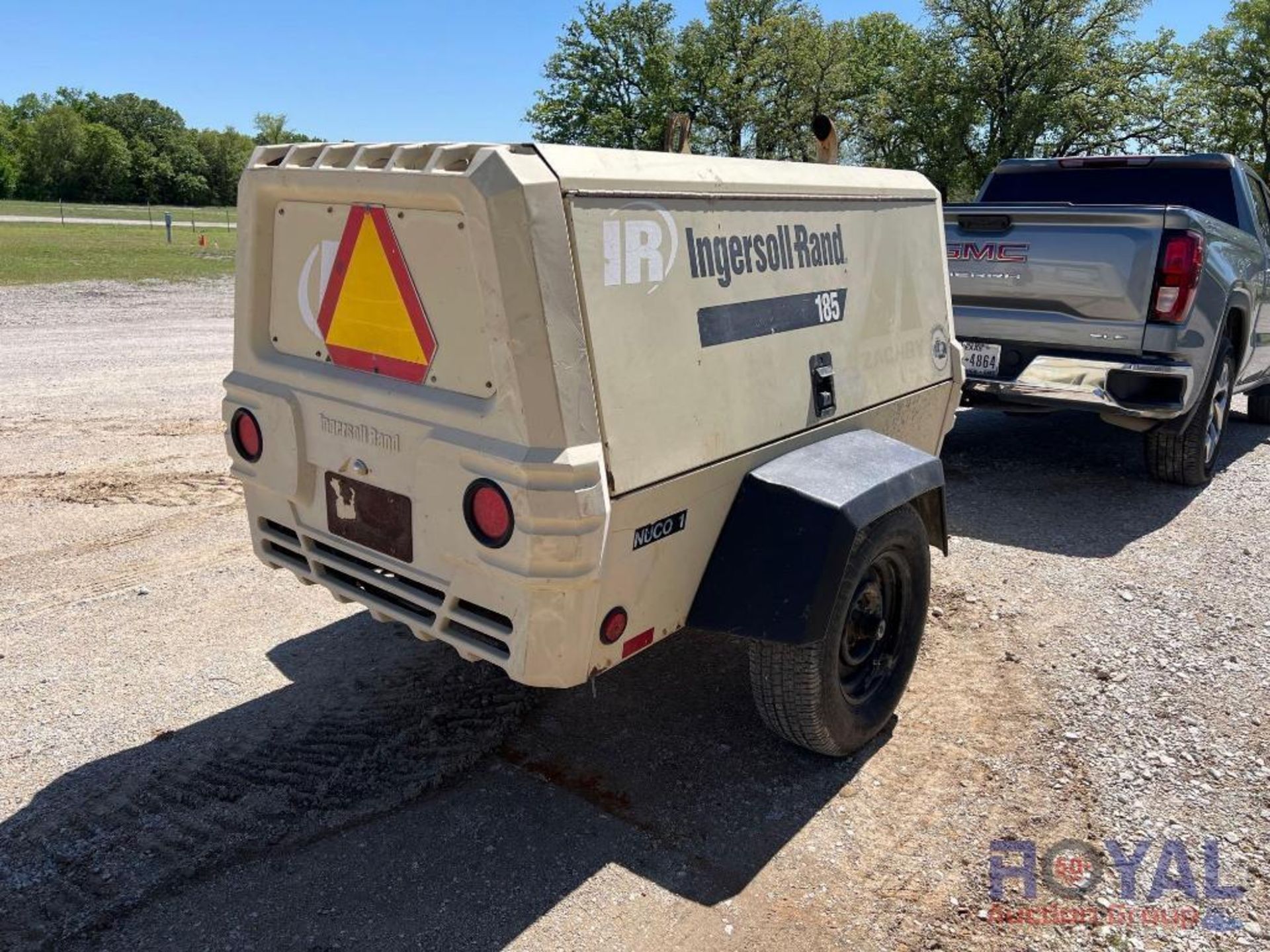 2006 Ingersoll Rand 185 CFM Towable Air Compressor - Image 4 of 24