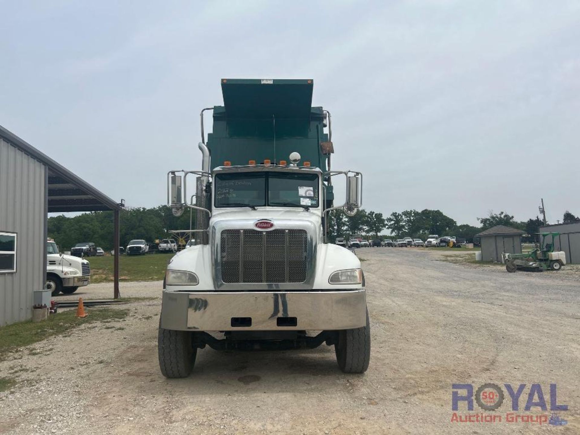 2012 Peterbilt 348 T/A Dump Truck - Image 21 of 36