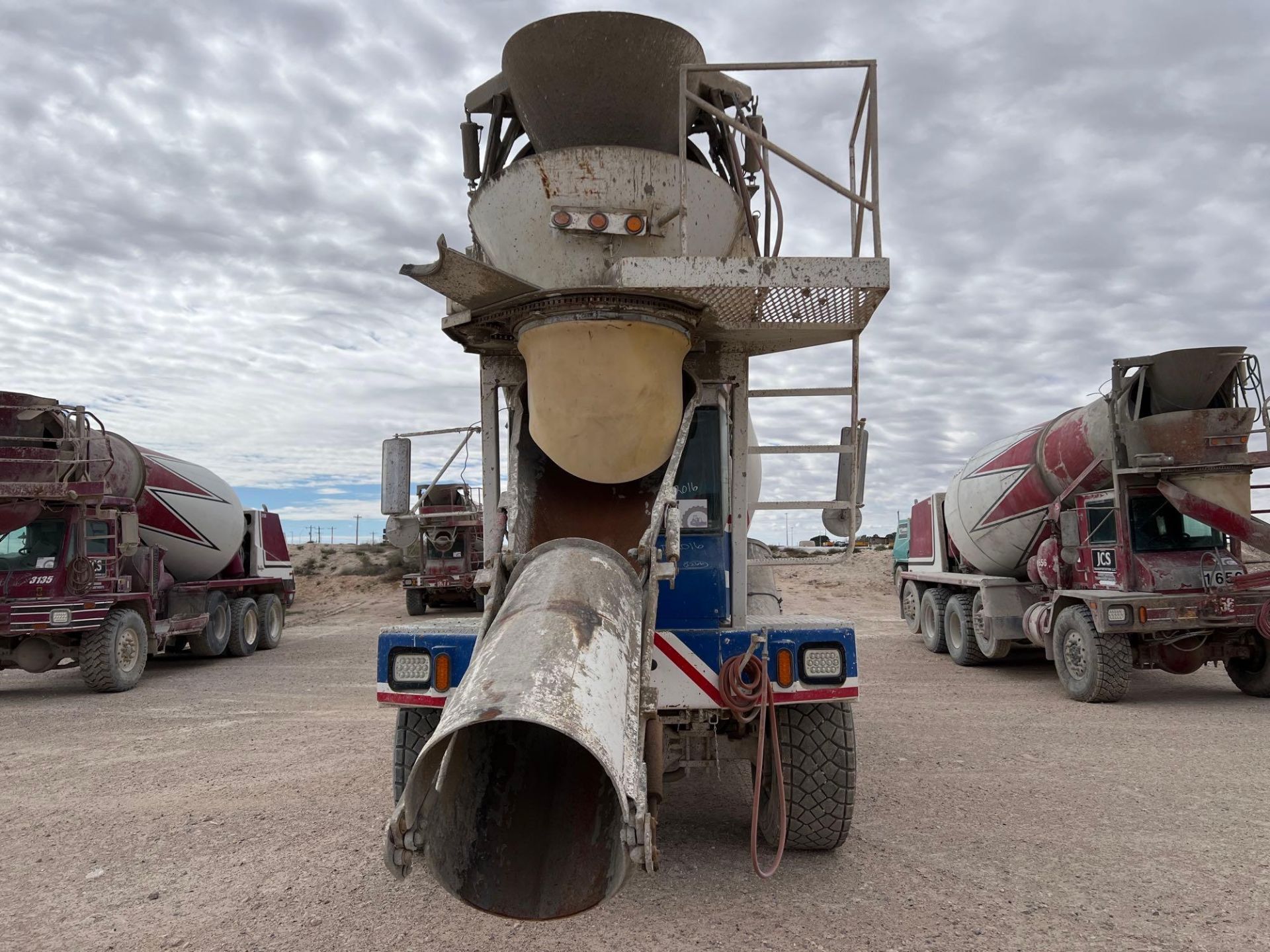 2000 Advance Terex Concrete Mixer Truck - Image 2 of 42