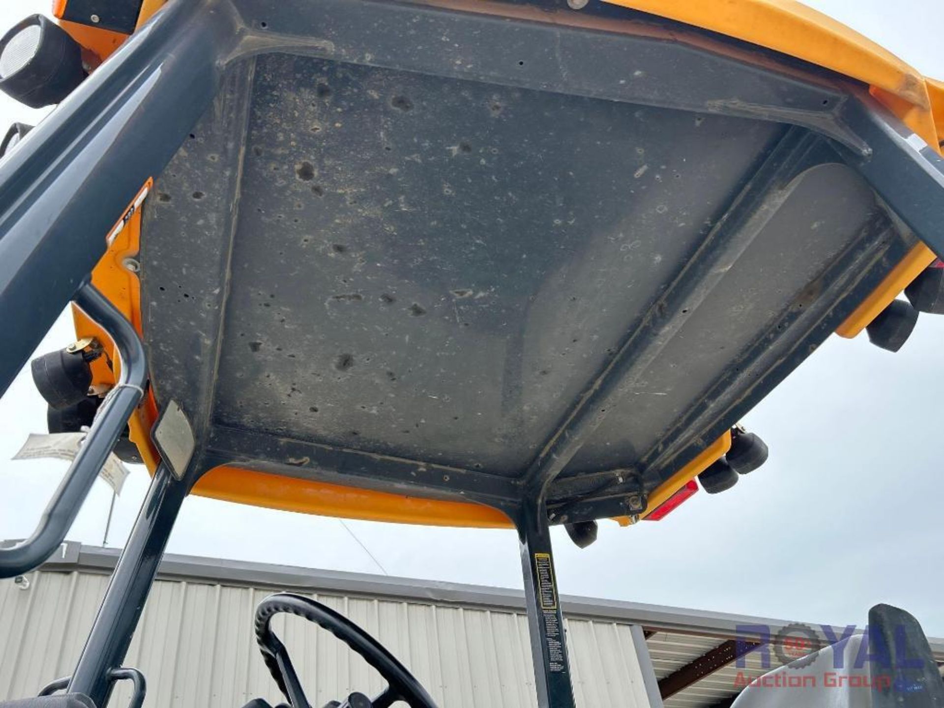 2019 John Deere 310L EP Loader Backhoe - Image 8 of 37