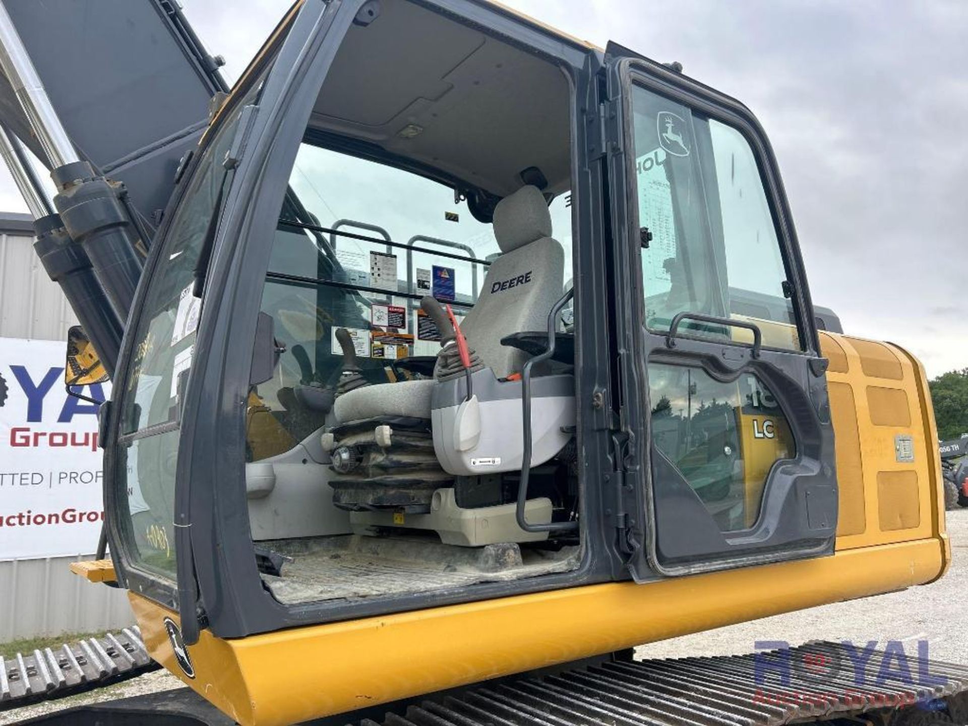 2018 John Deere 180G LC Hydraulic Excavator - Image 7 of 38