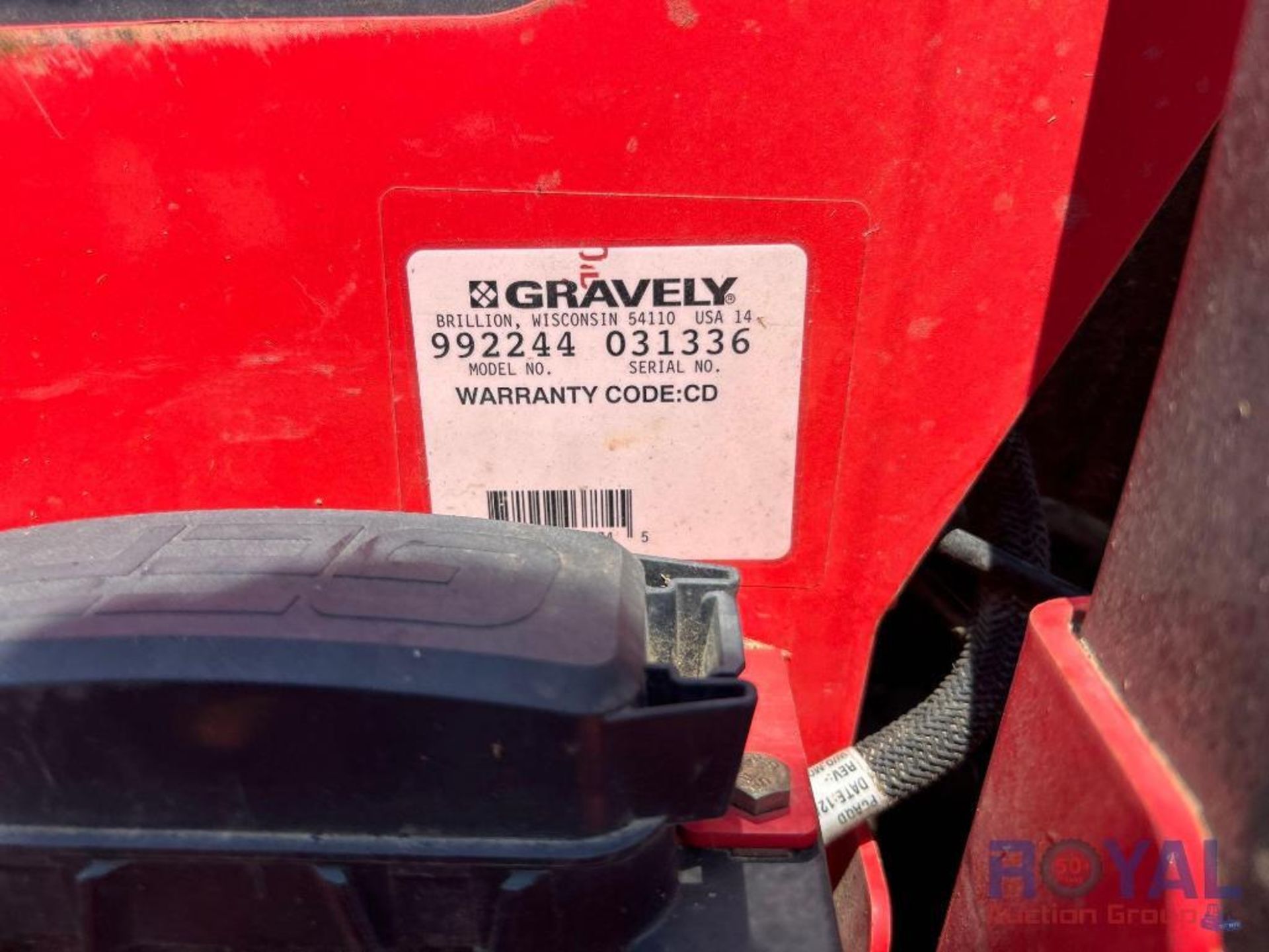 Gravely Pro Turn 460 60in Commercial Zero Turn Mower - Image 6 of 30