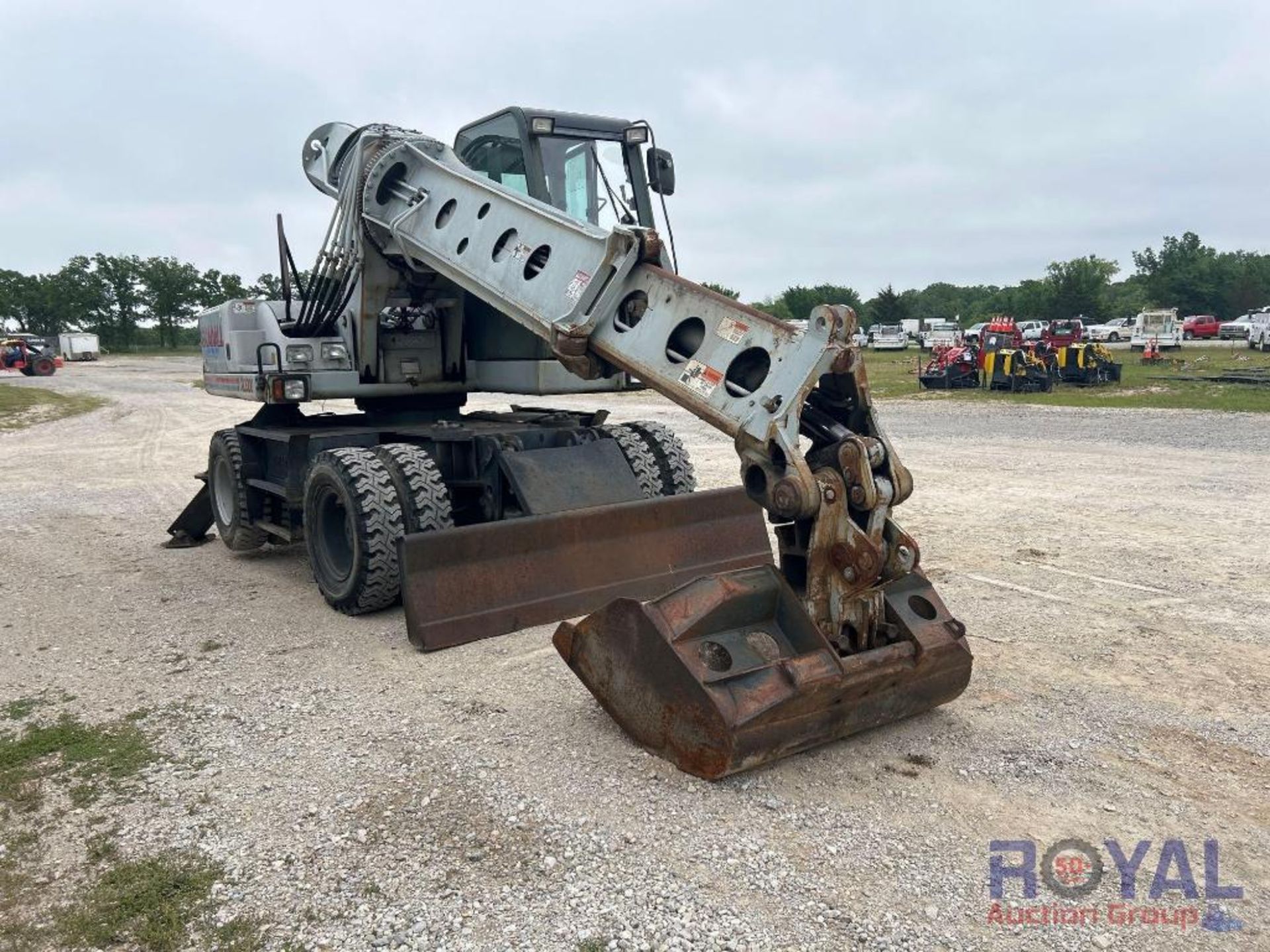 2002 Gradall XL3300 Wheeled Excavator - Image 2 of 51