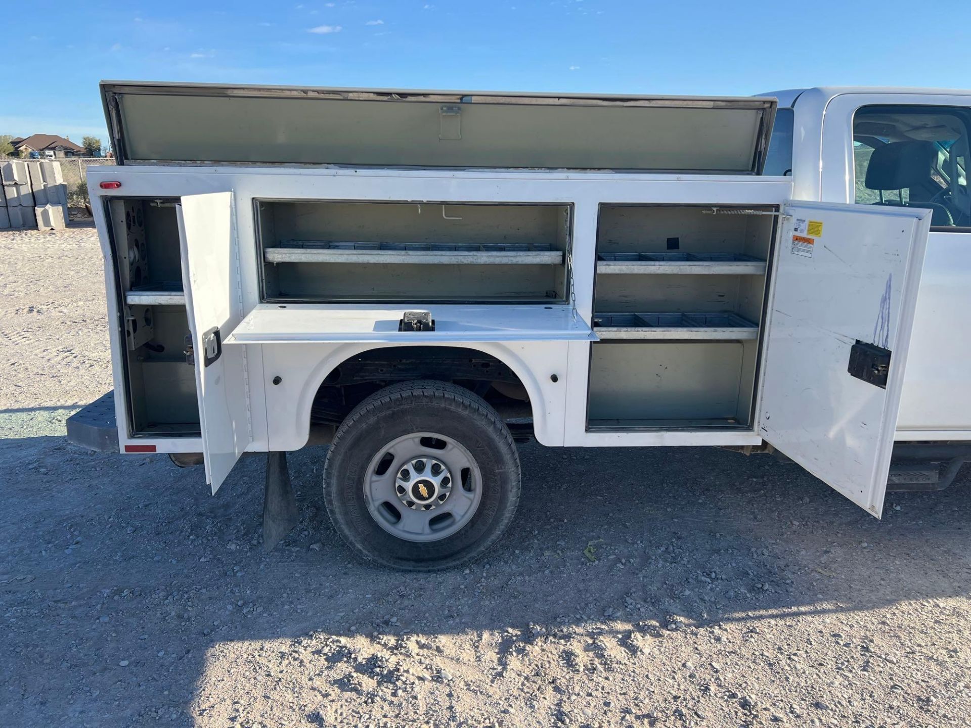 2016 Chevrolet Silverado 2500 HD Service Truck - Image 25 of 43