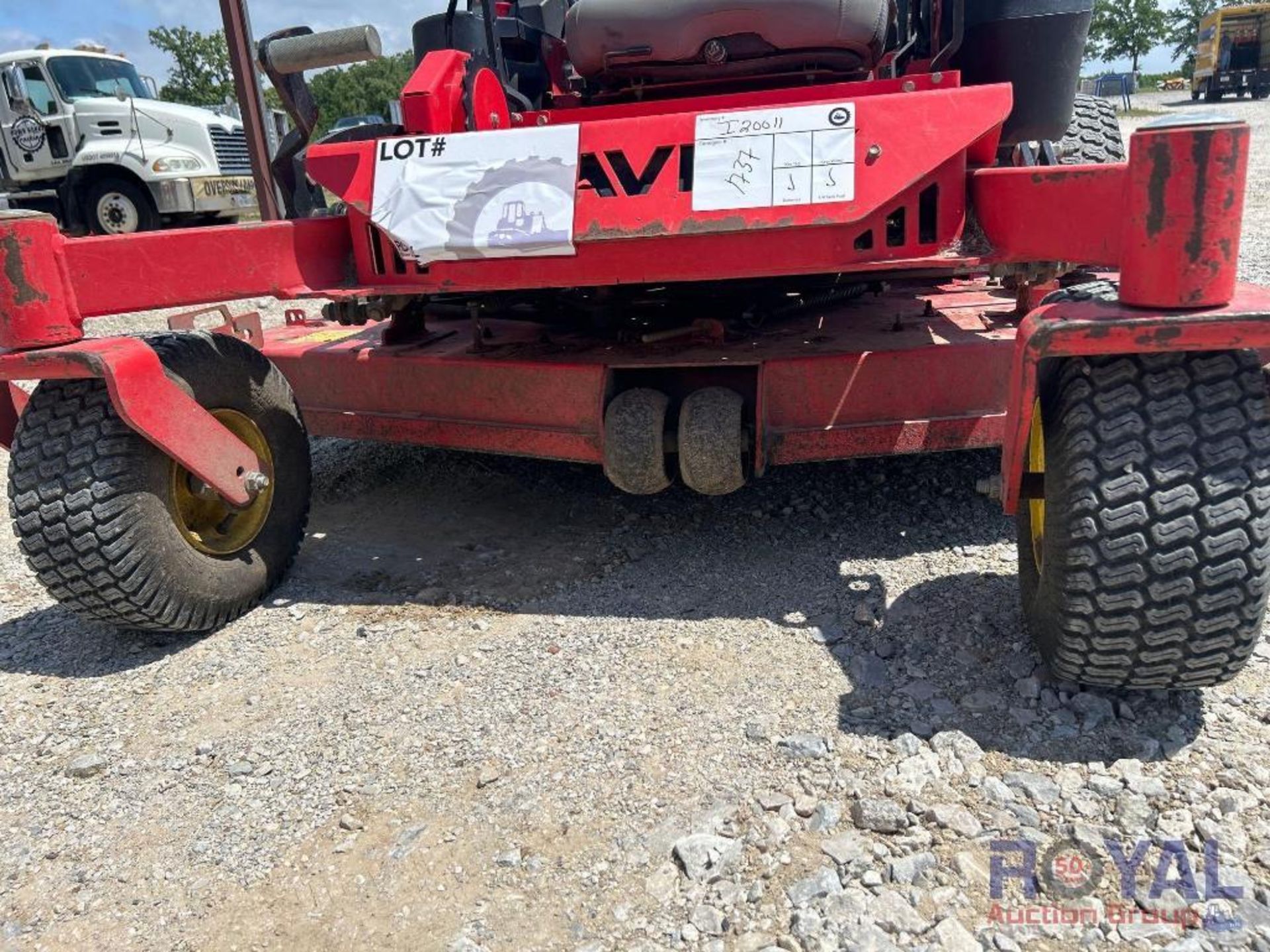 Gravely Pro Turn 460 60in Commercial Zero Turn Mower - Image 21 of 30