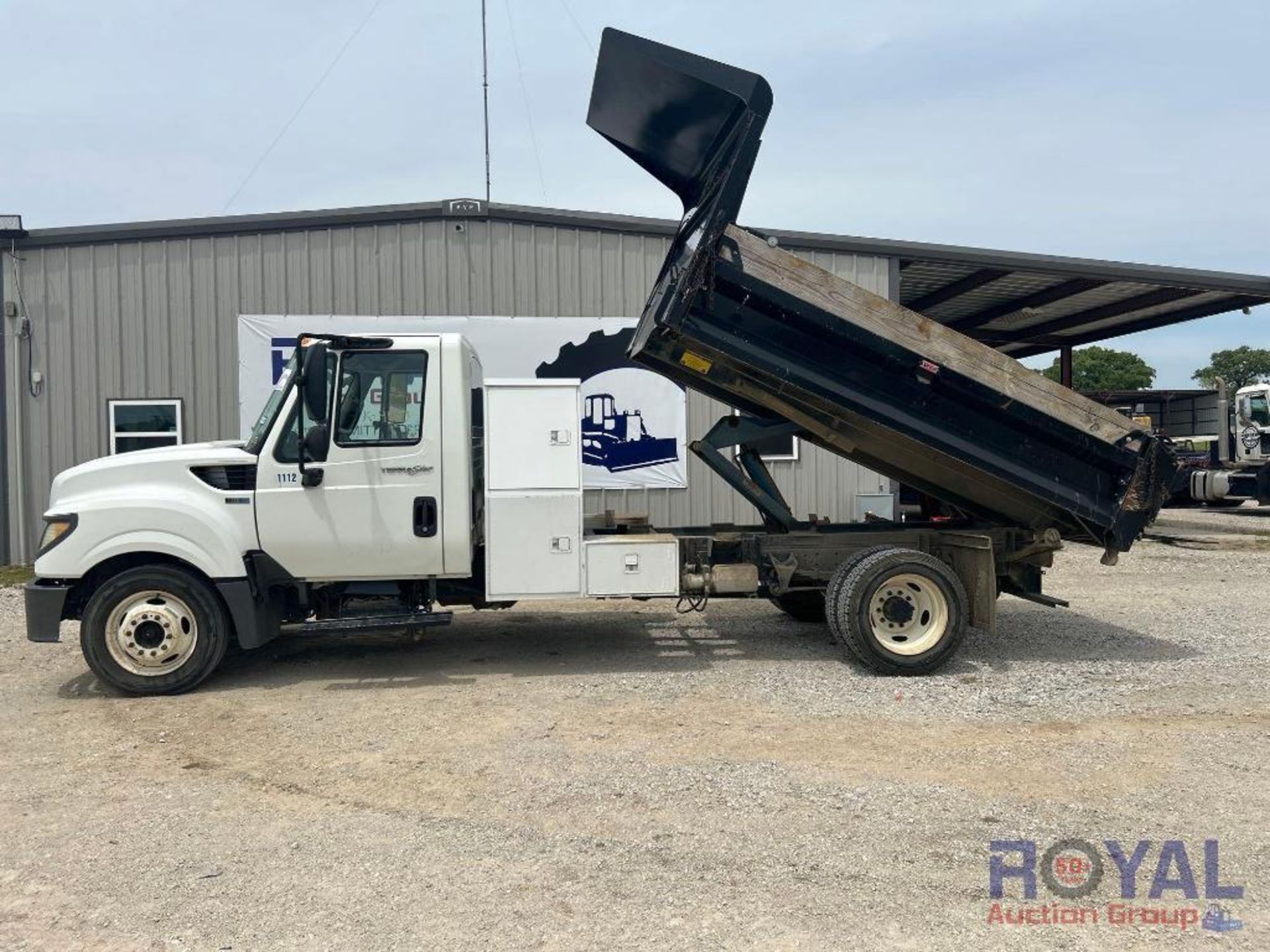 2012 International SFA Dump Truck - Image 6 of 32