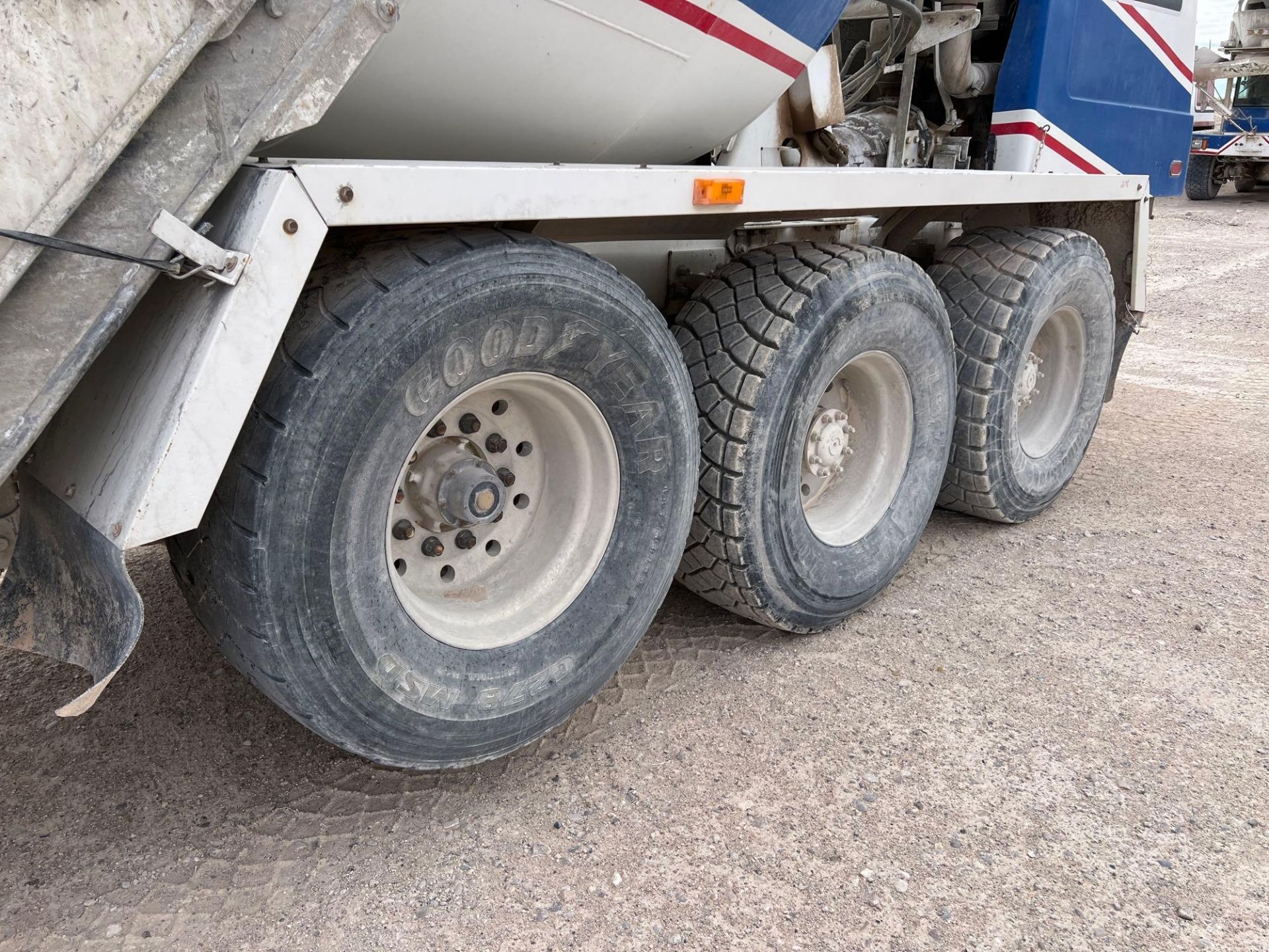 2000 Advance Terex Concrete Mixer Truck - Image 27 of 42