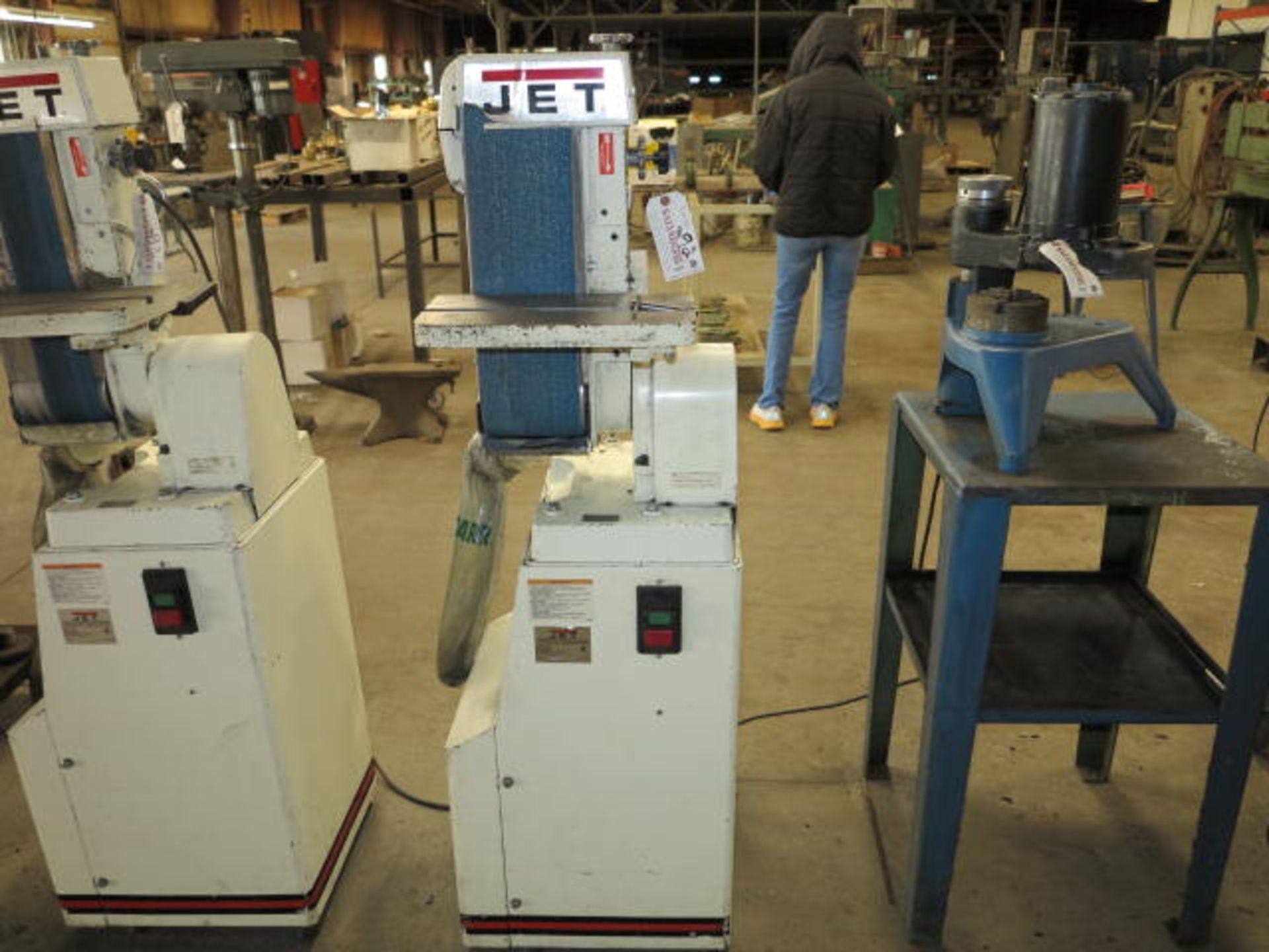Jet 6'' Industrial Belt Finisher Location: Swansea MA ScoPro Rigging Price to Load Only: $100.00