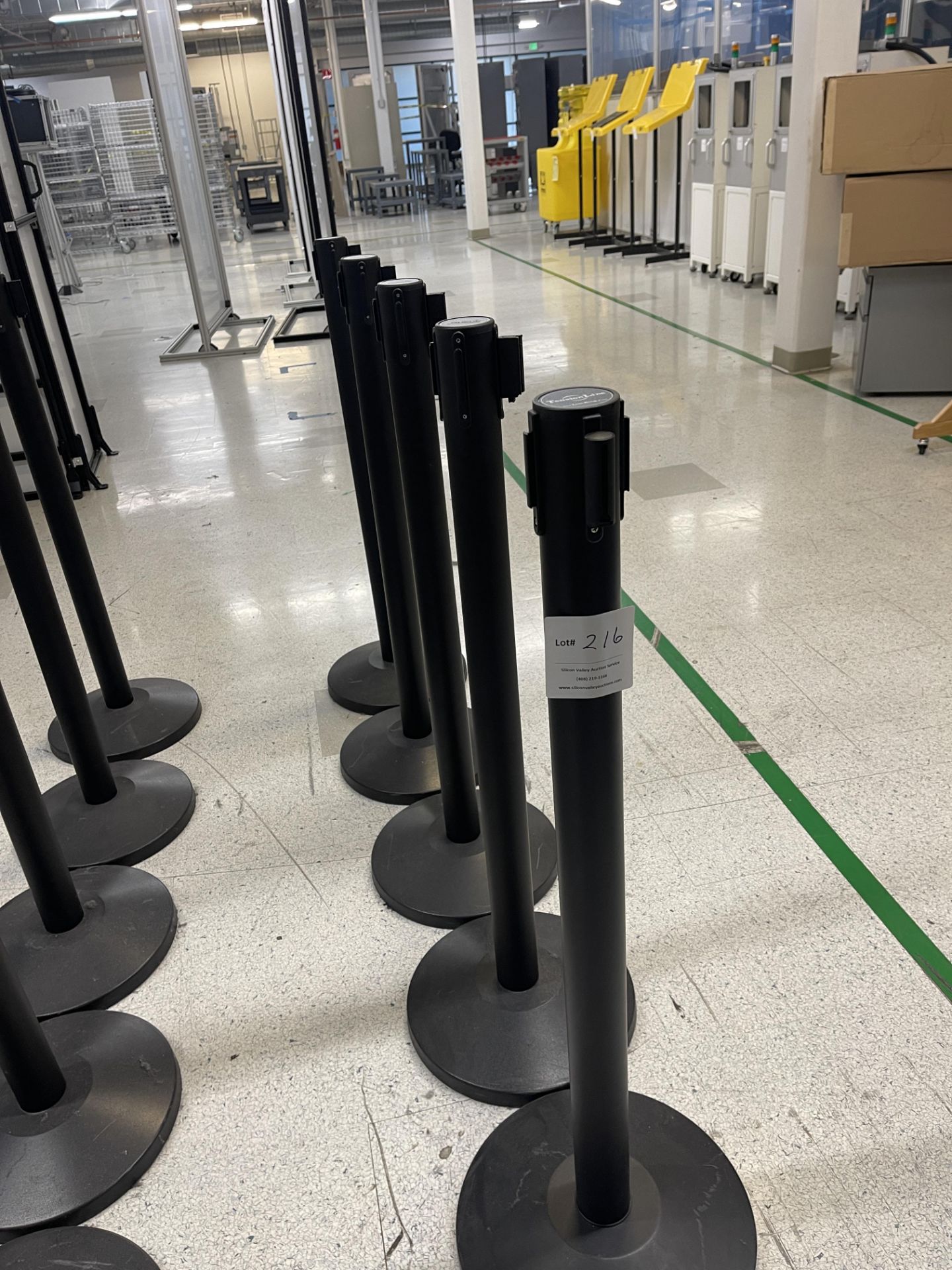 Black stanchion/crowd control barring pots - 5 posts 40" high belt length is 10 ft for each pole