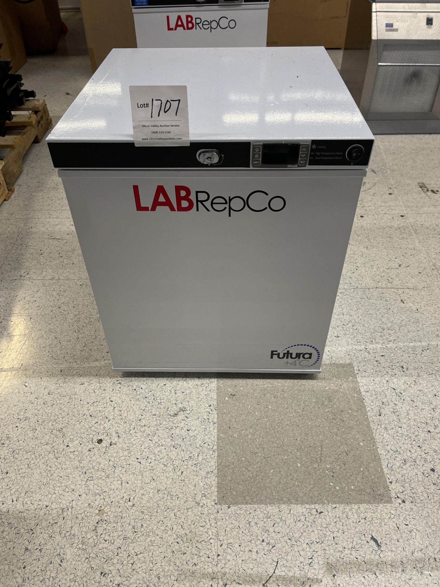 Futura LAB Rep Co Industrial Refrigerator