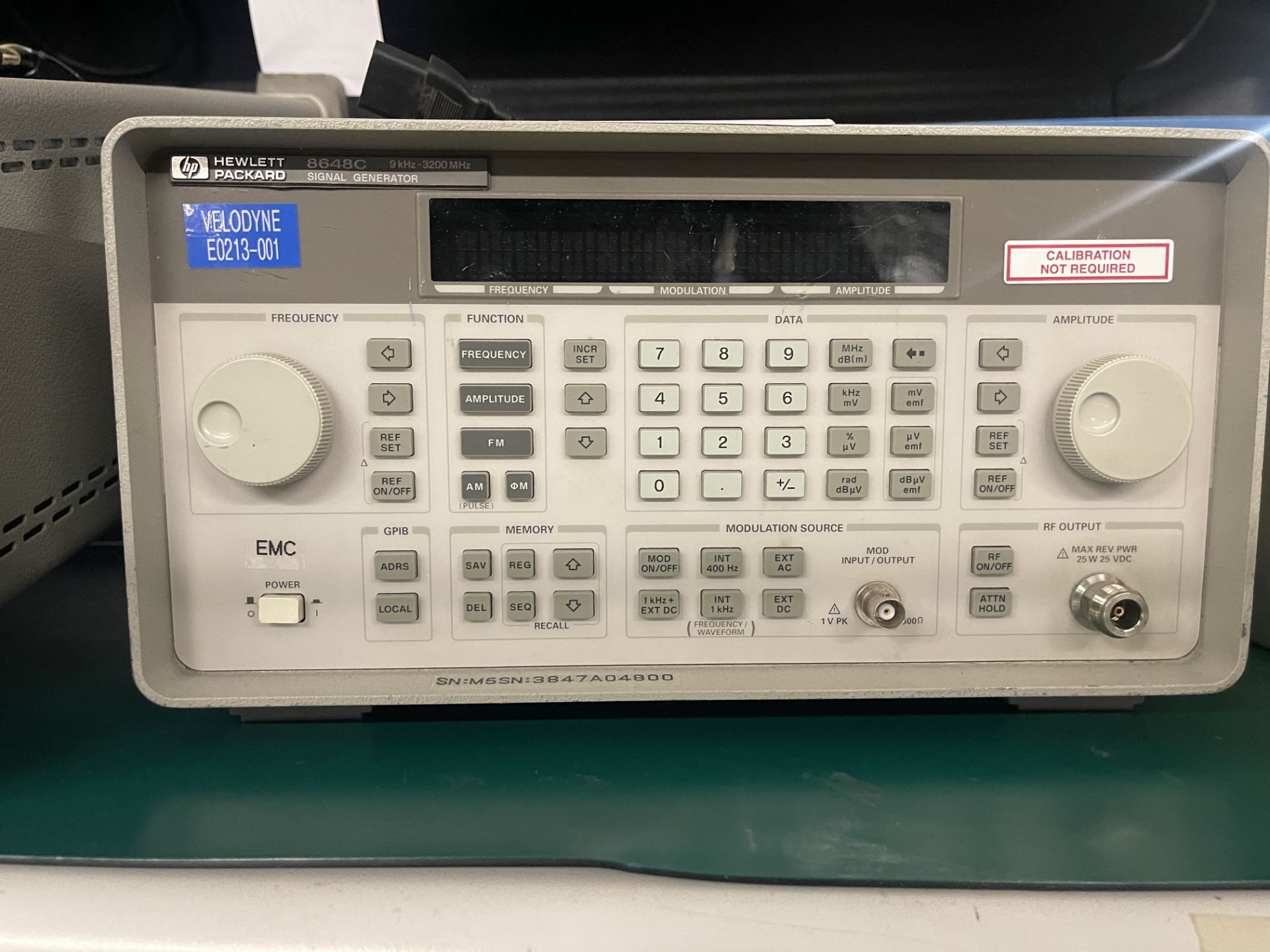 Hewlett Packard 8648C Signal Generator