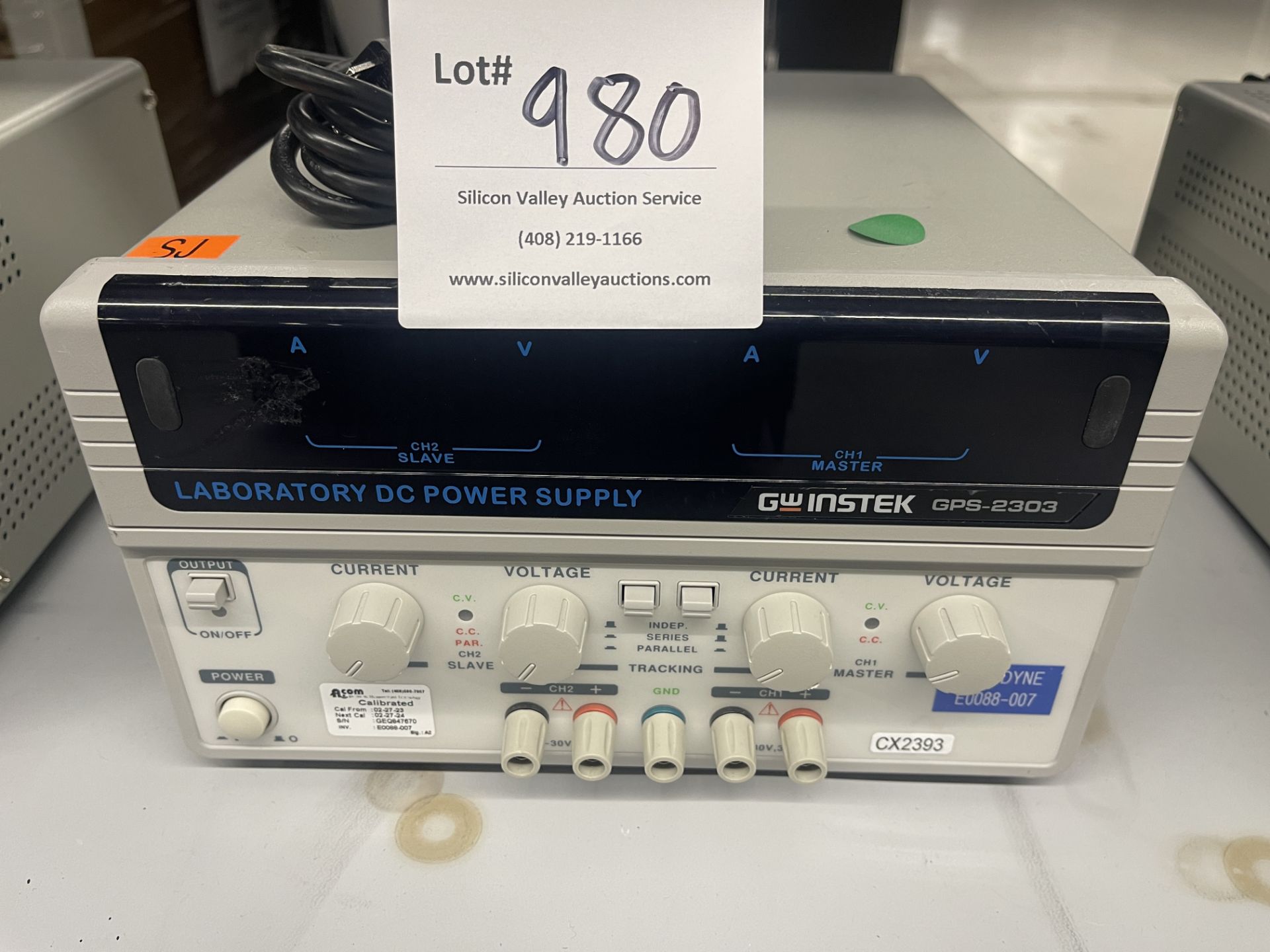 GW Instek GPS-2303 Laboratory DC Power Supply