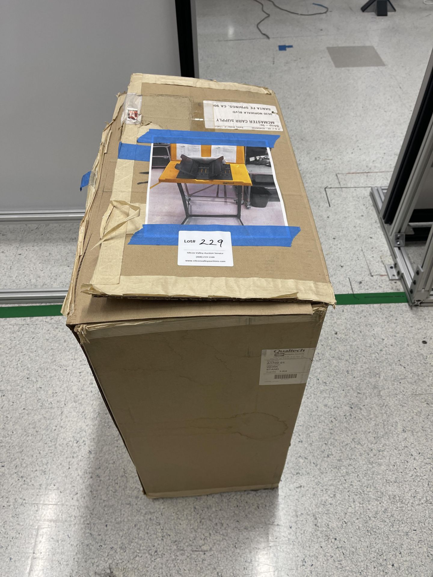 Qualtech work stand in box