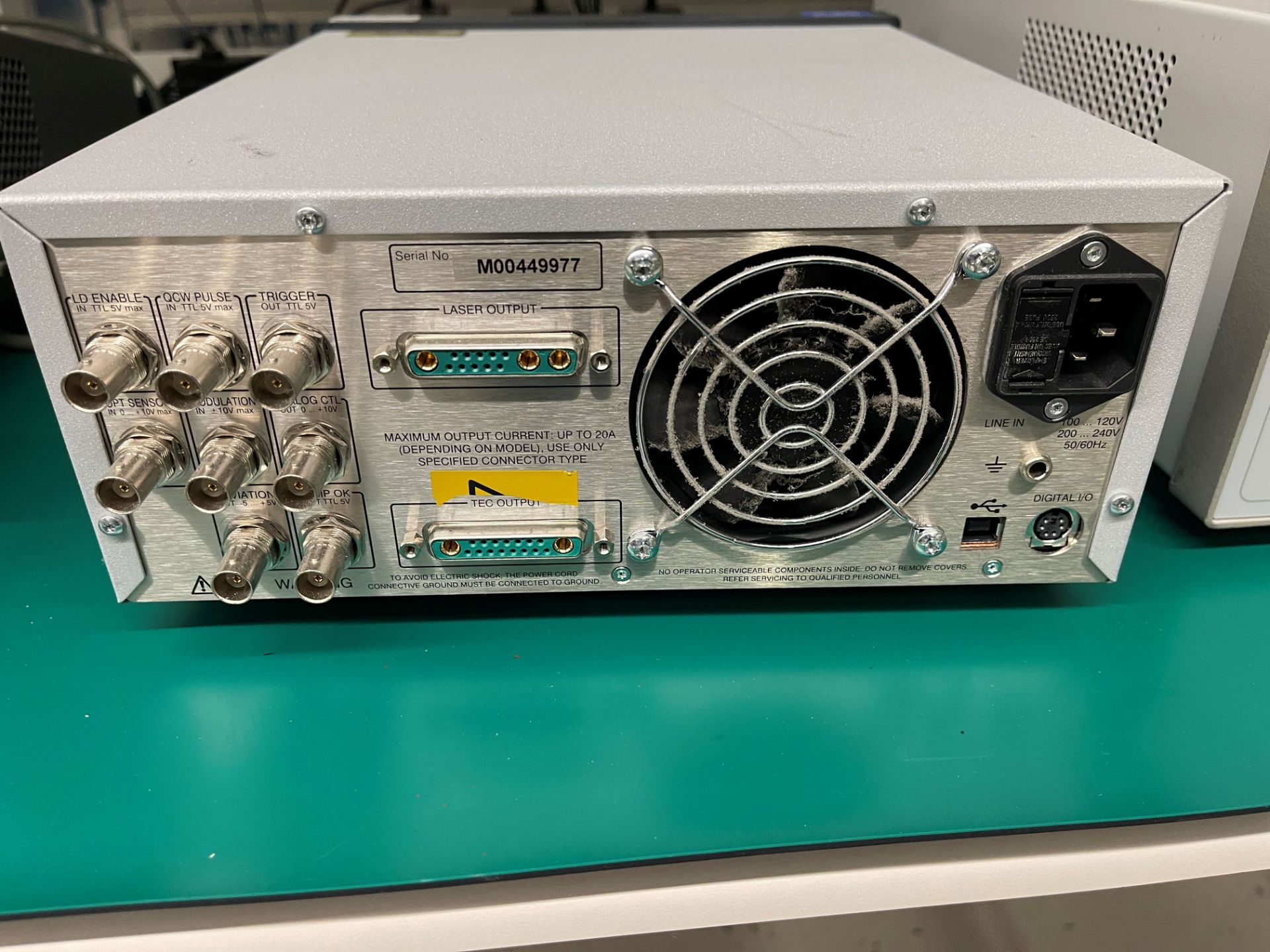 ThorLabs Laser Diode/Temperature Controller Model ITC4001 - Image 2 of 2