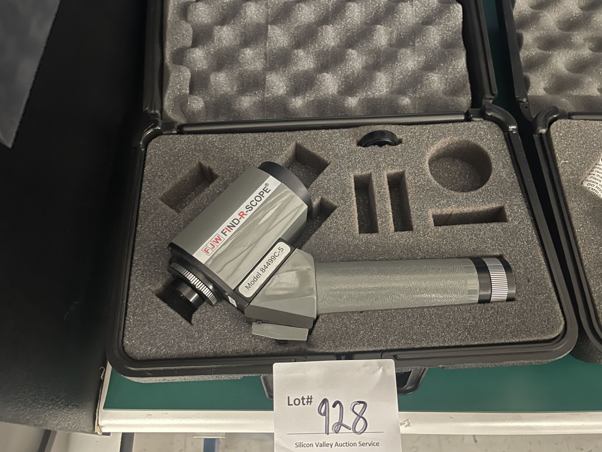 FJW Find-R-Scope Model 84499C-5 in plastic case