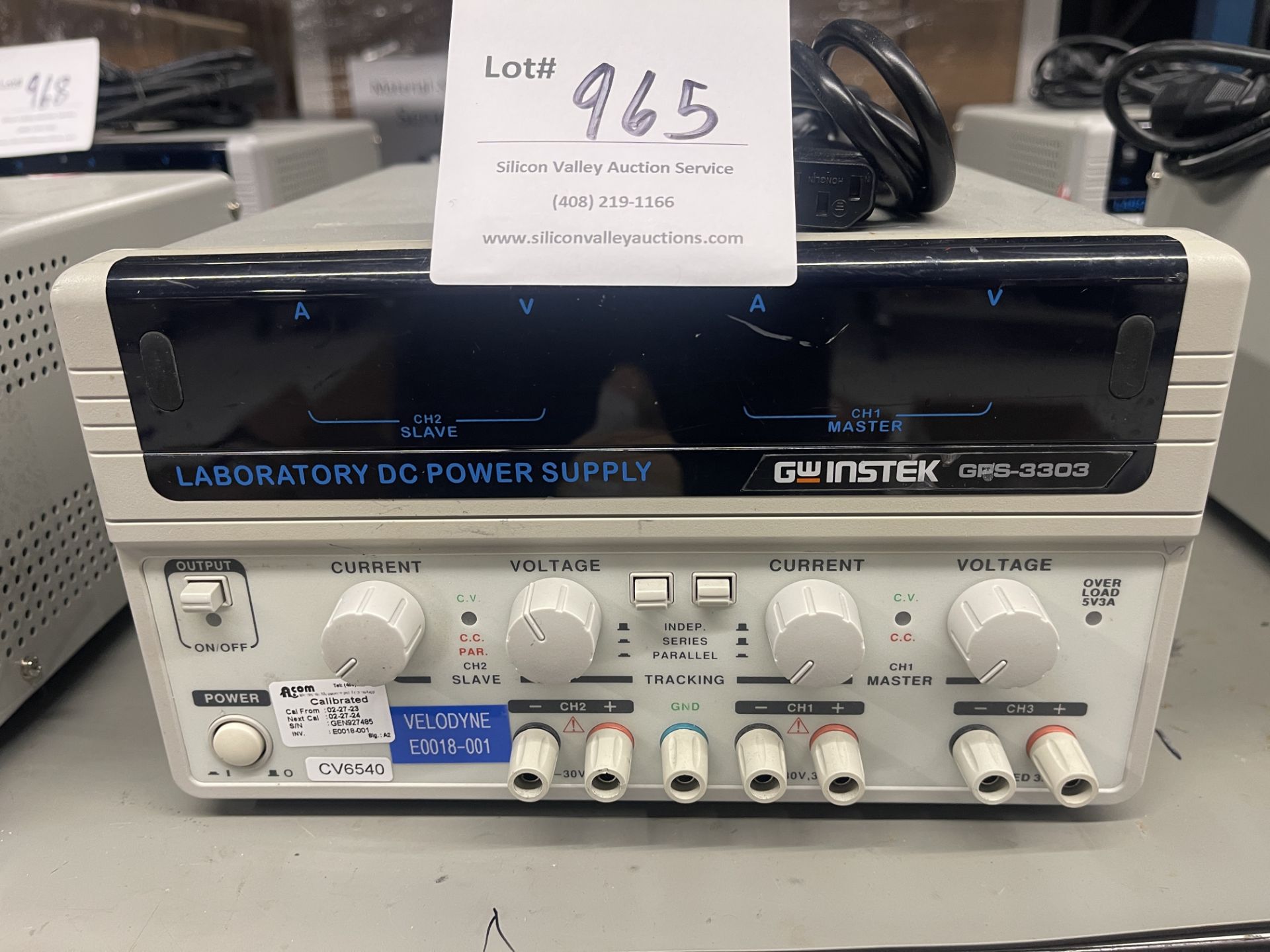 GW Instek GPS-3303 Laboratory DC Power Supply