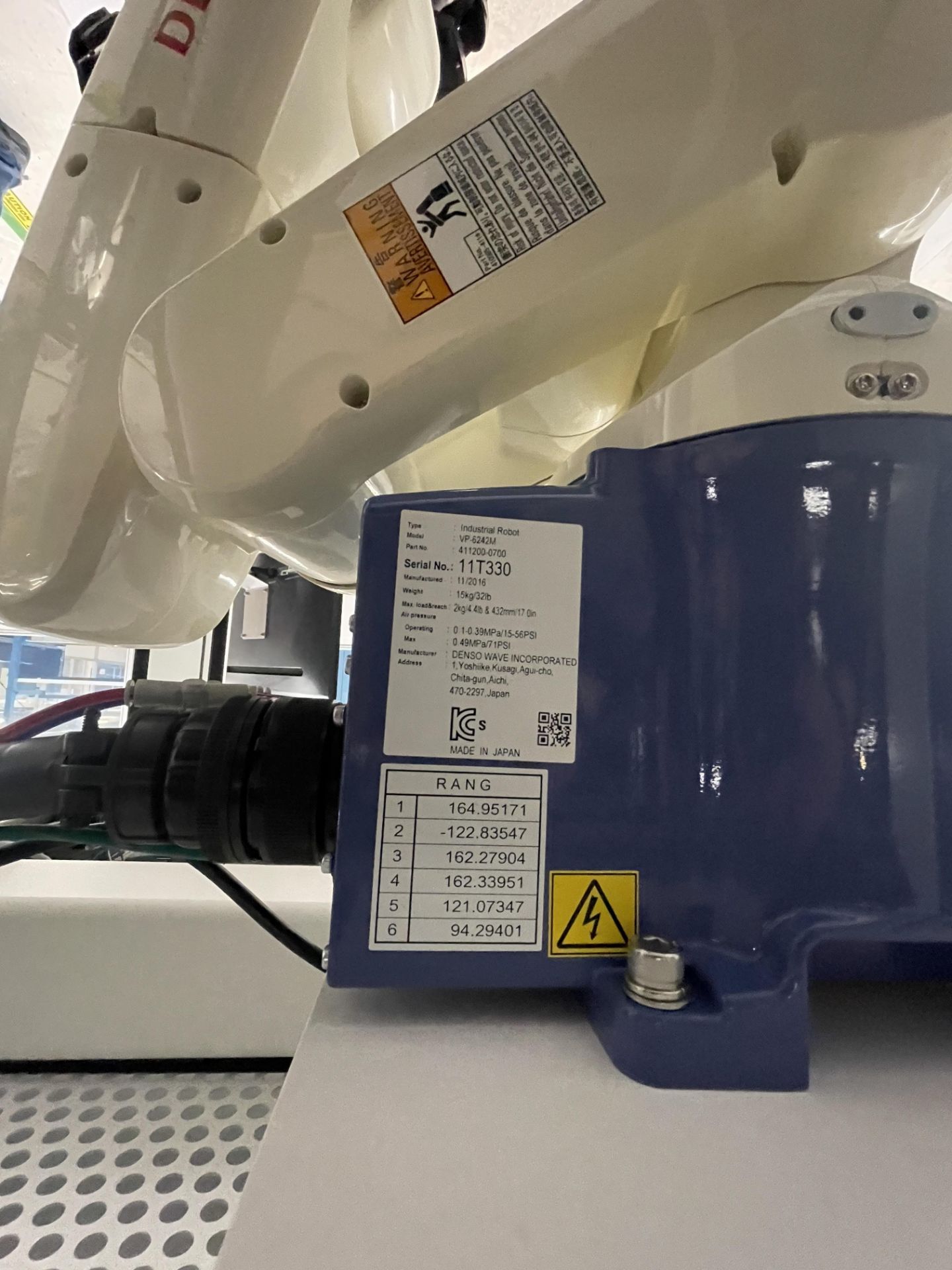 Test Station with Robotic Arm Model VS068A4-AV6-NNN - Image 4 of 4