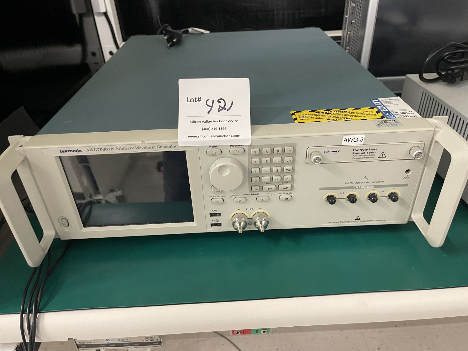 Tektronix AWG70001A Arbitrary Waveform Generator