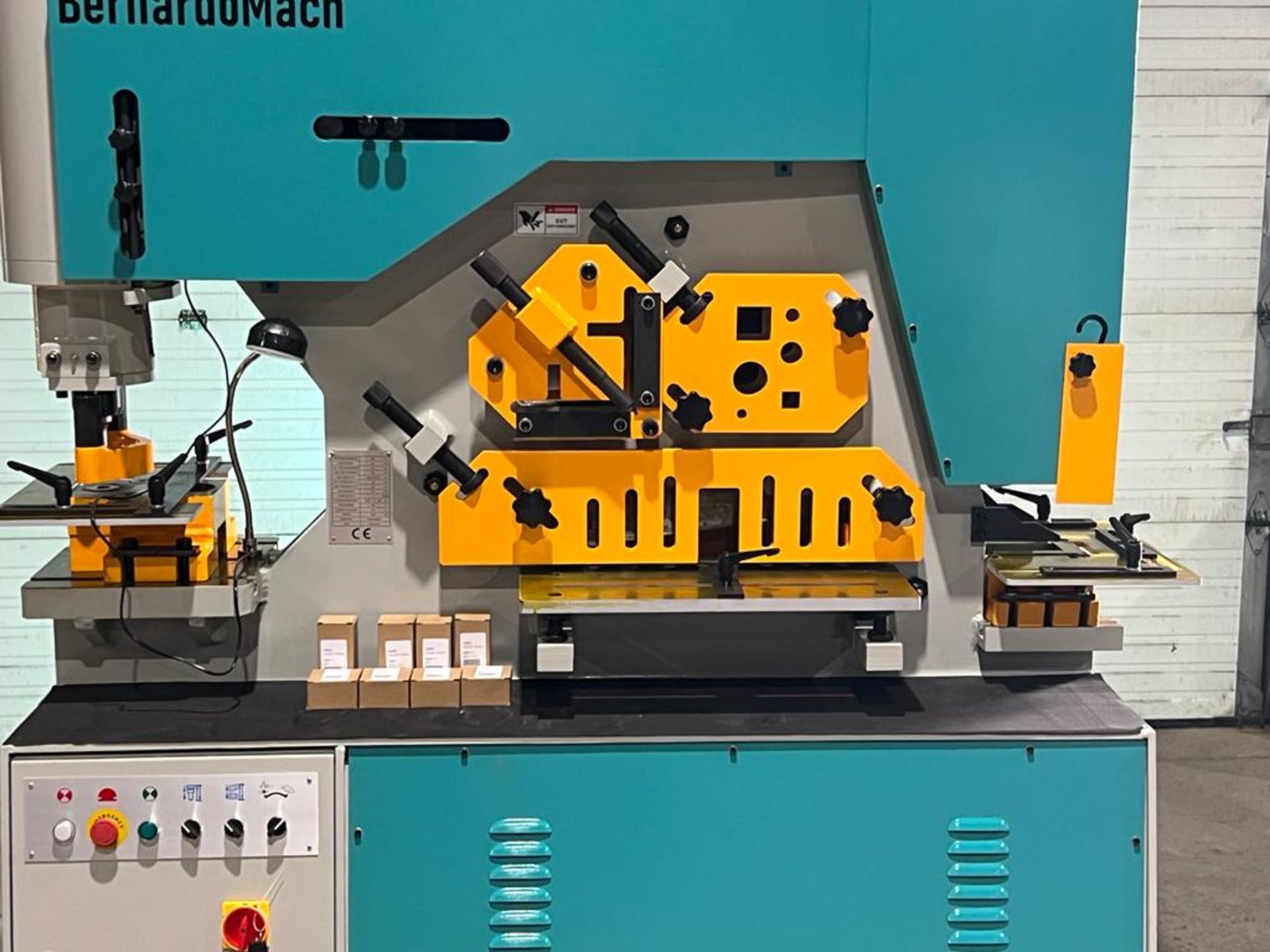 Bernardo Macchina 95 Ton Capacity Hydraulic Ironworker - complete with dies and punches - Dual - Image 4 of 8