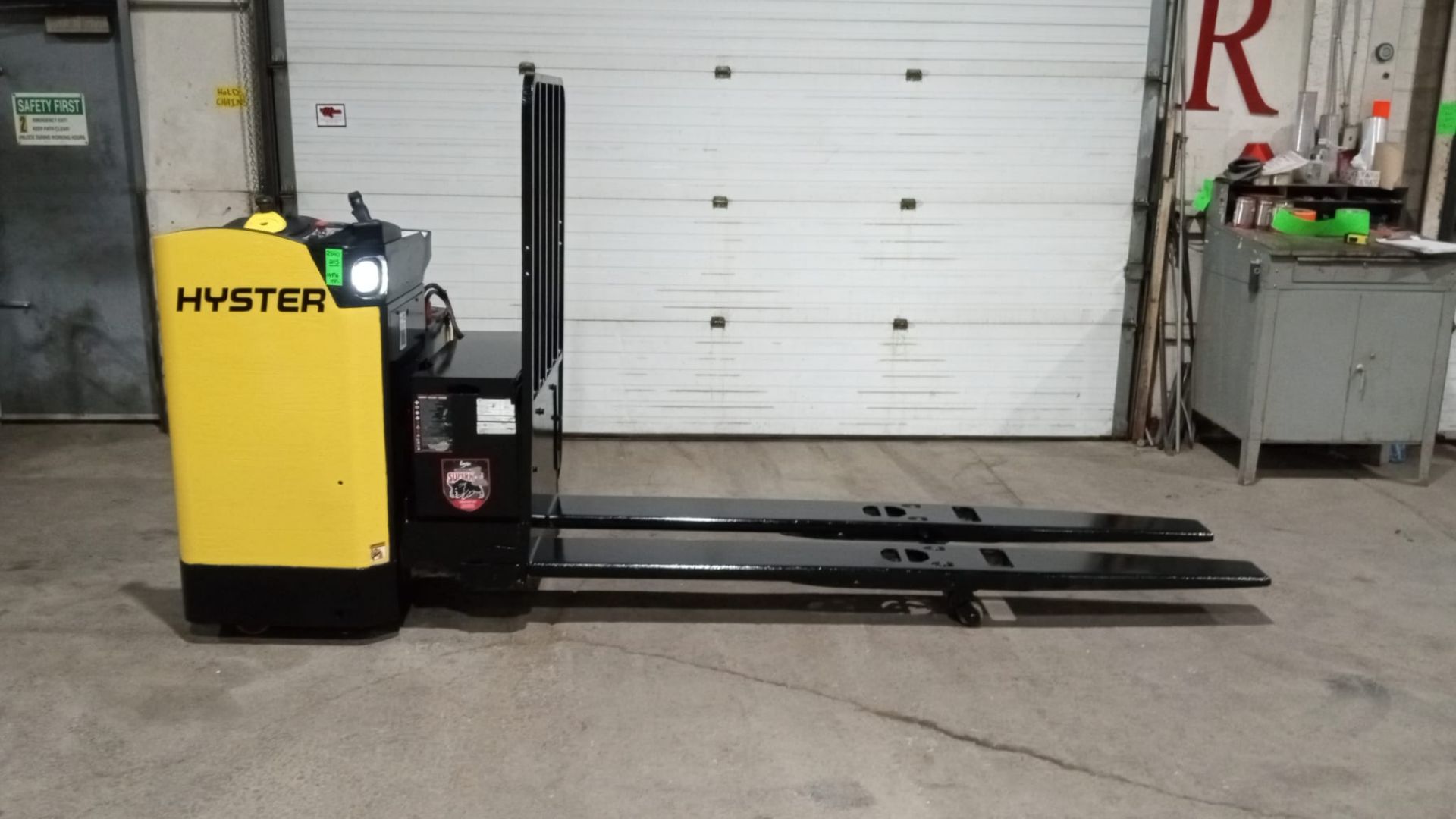 2015 Hyster RIDE ON 8000lbs capacity LONG JOHN 8' Long Forks Powered Pallet Cart 24V - Ride on unit - Image 2 of 7