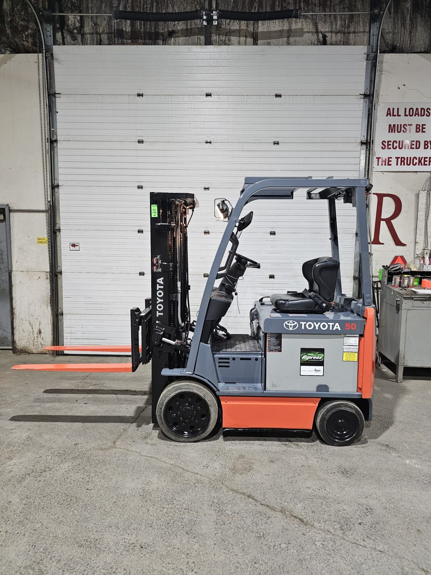 2012 TOYOTA 5,000lbs Capacity Forklift Electric 48V with sideshift with 3-STAGE MAST - FREE CUSTOMS