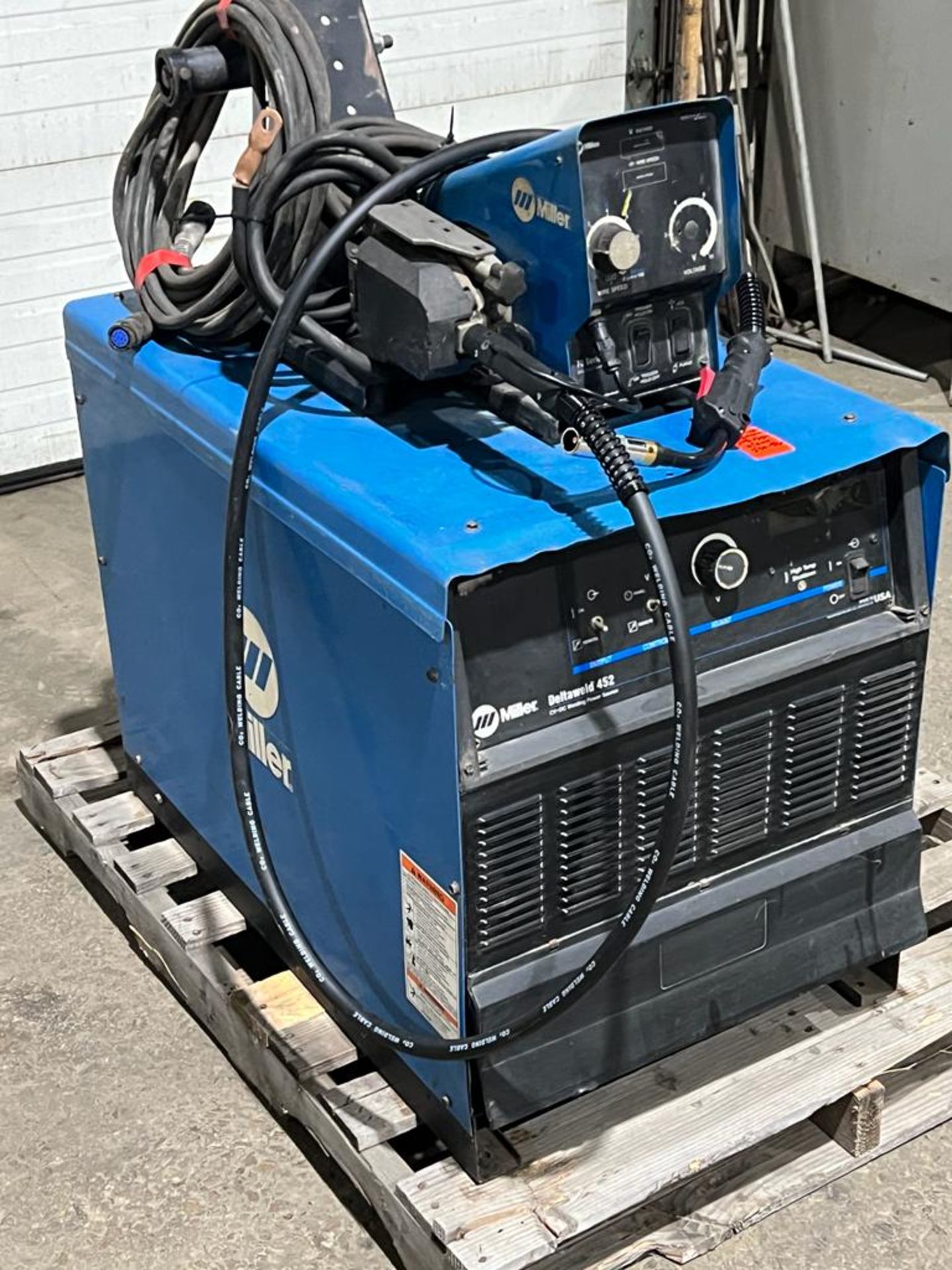 Miller Dimension 452 Mig Welder 450 Amp Mig with 70 Series 4-Wheel Wire Feeder with Mig Gun and - Image 3 of 3