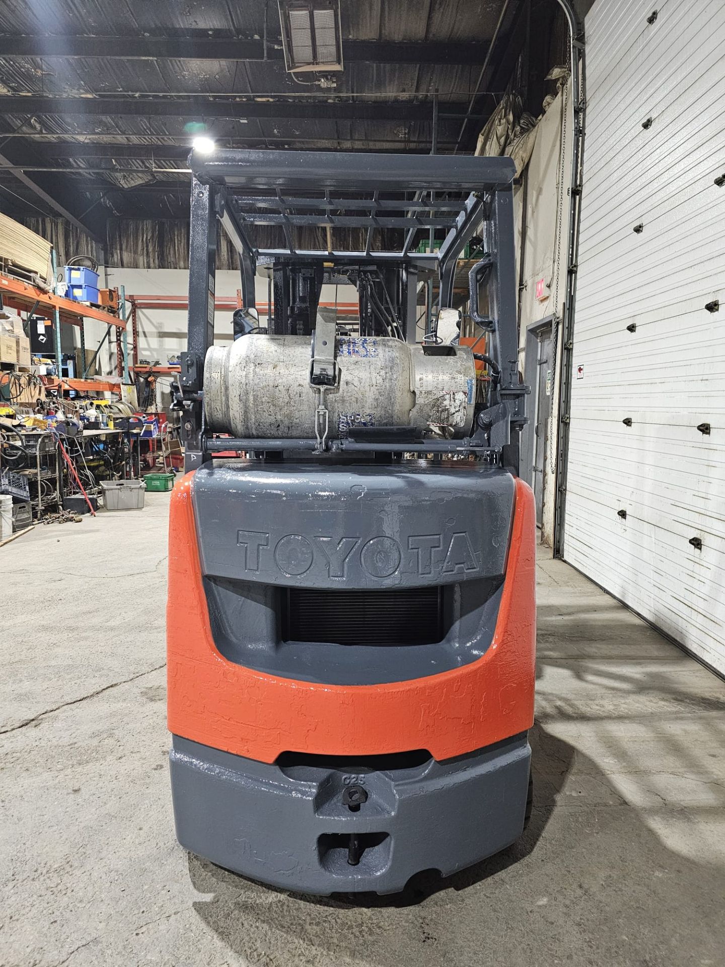 2018 TOYOTA 5,000lbs Capacity LPG (Propane) Forklift 4-STAGE with sideshift - Image 5 of 7