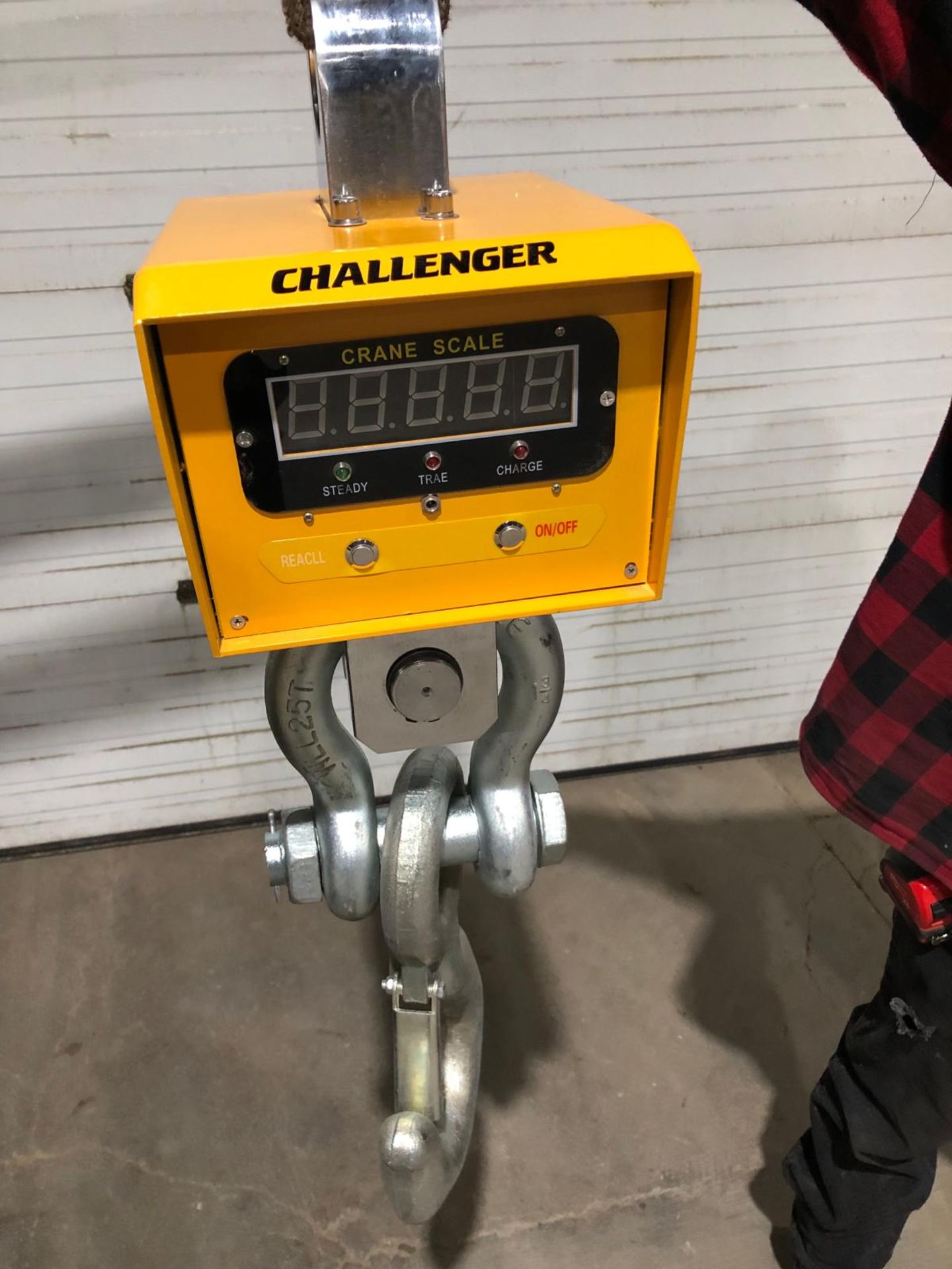 Challenger Hanging MINT Digital Crane Scale 40,000lbs 20 ton Capacity - complete with remote control