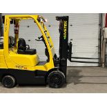 2009 Hyster 5,000lbs Capacity Forklift LPG (propane) with Sideshift and 3-stage Mast (no propane