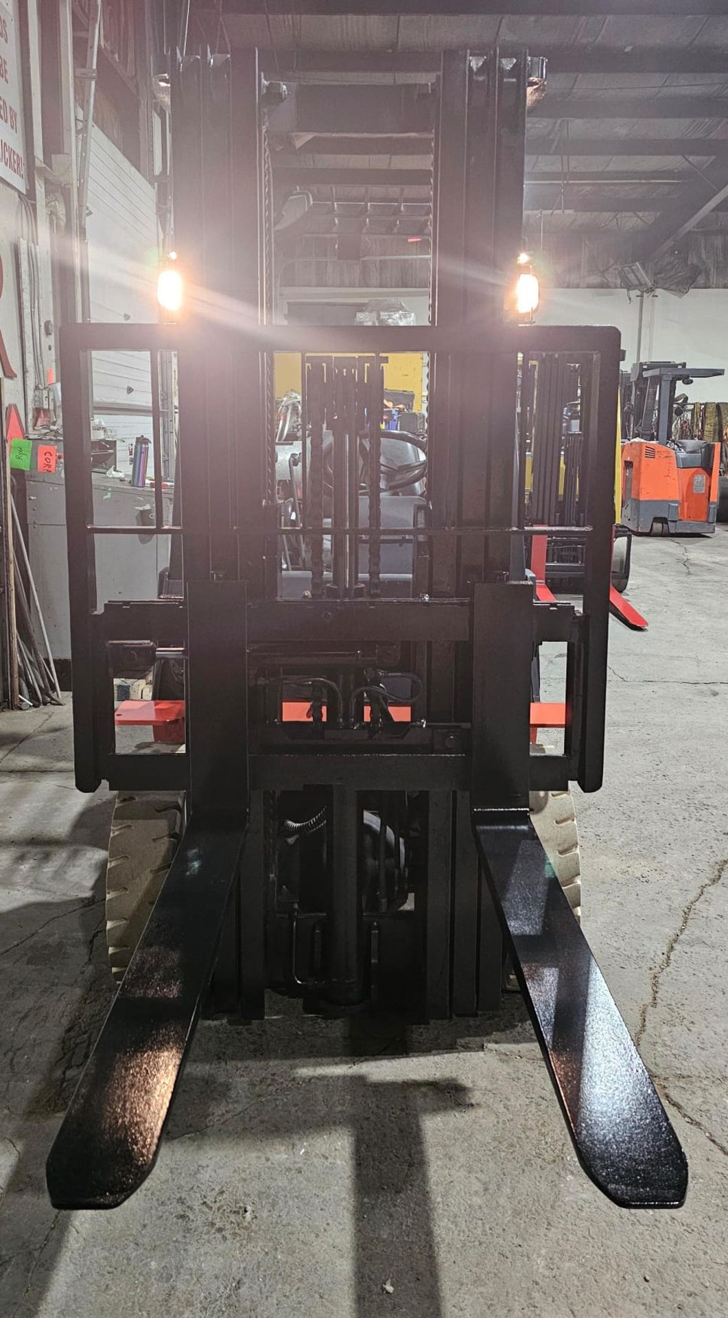 2018 Hyster 5,000lbs Capacity Forklift 48V Battery Sideshift 4-STAGE MAST with 4 functions and - Image 9 of 9