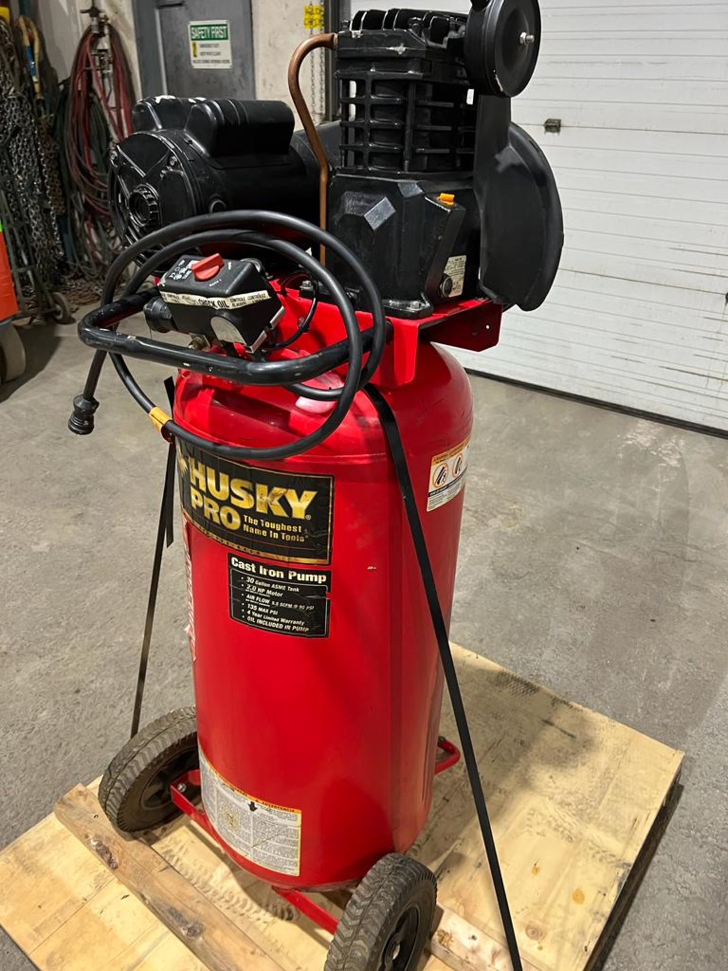 Husky Shop Air Compressor Unit with Vertical Tank - Image 2 of 2