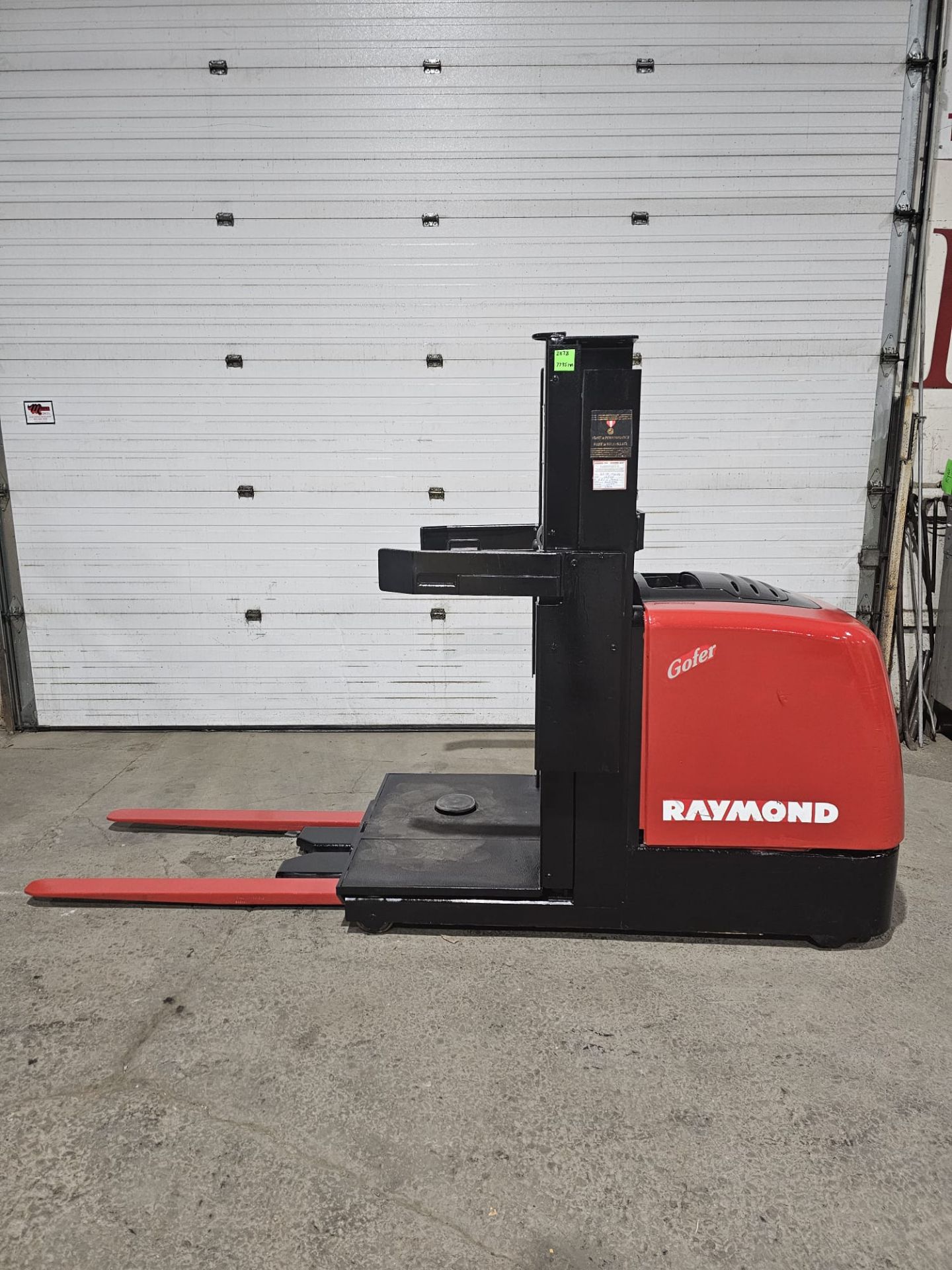 Raymond Order Picker 2200lbs capacity electric Powered Pallet Cart 24V battery - FREE CUSTOMS - Image 8 of 8