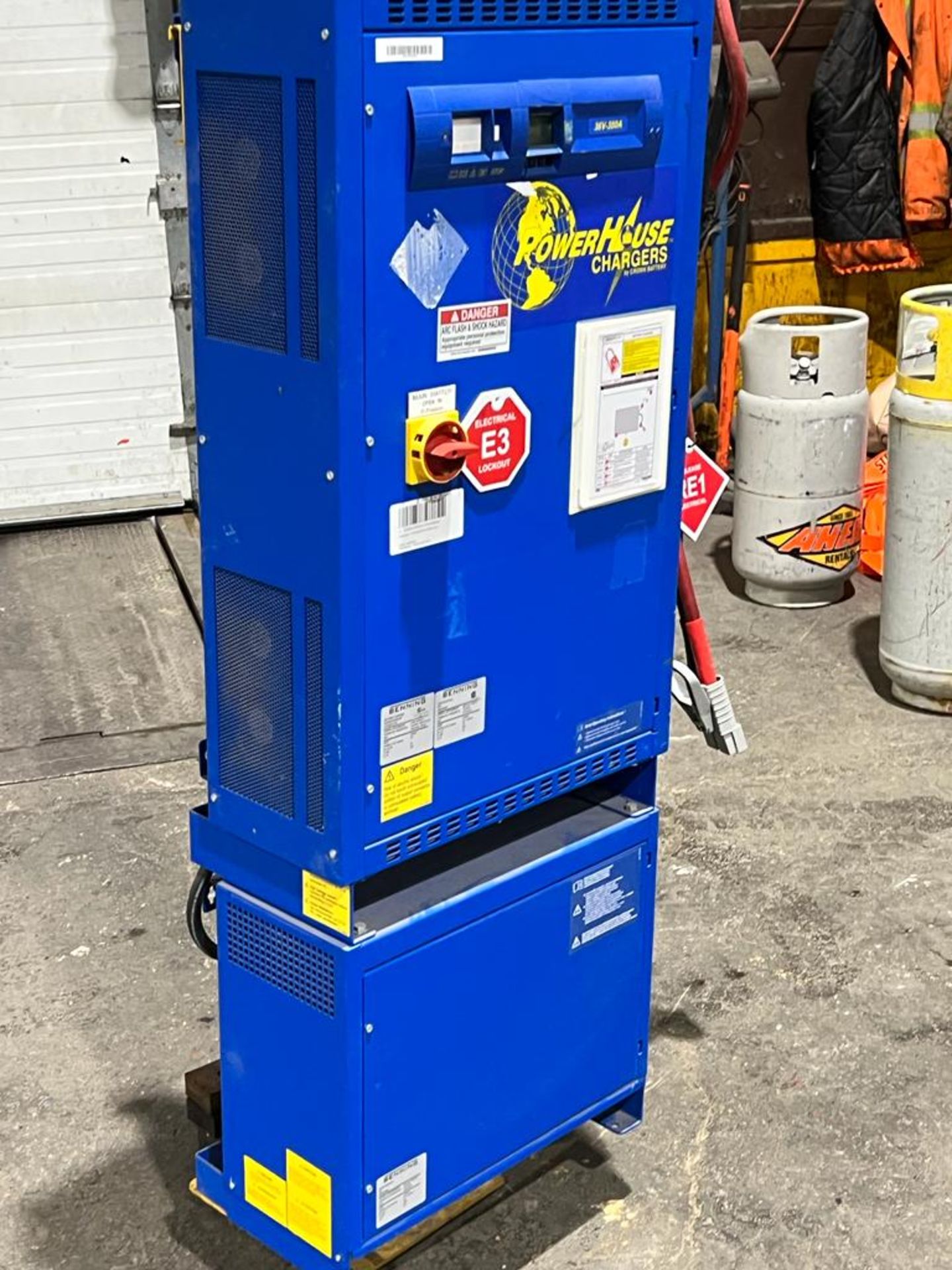 Benning Forklift Battery Charger - 36V - 3 phase input 600V & transformer to 480V on pedestal