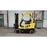 2016 HYSTER 5,000lbs Capacity LPG (Propane) Forklift with sideshift & 3-STAGE MAST & Non Marking