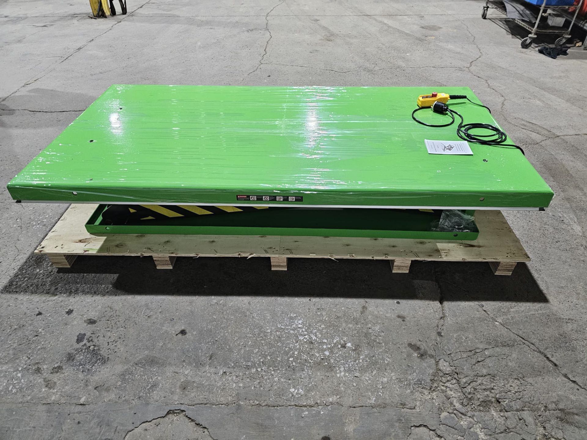 HW Hydraulic Lift Table 94" x 47" x 64" lift - 11,000lbs capacity - UNUSED and MINT - 220V - Image 2 of 4