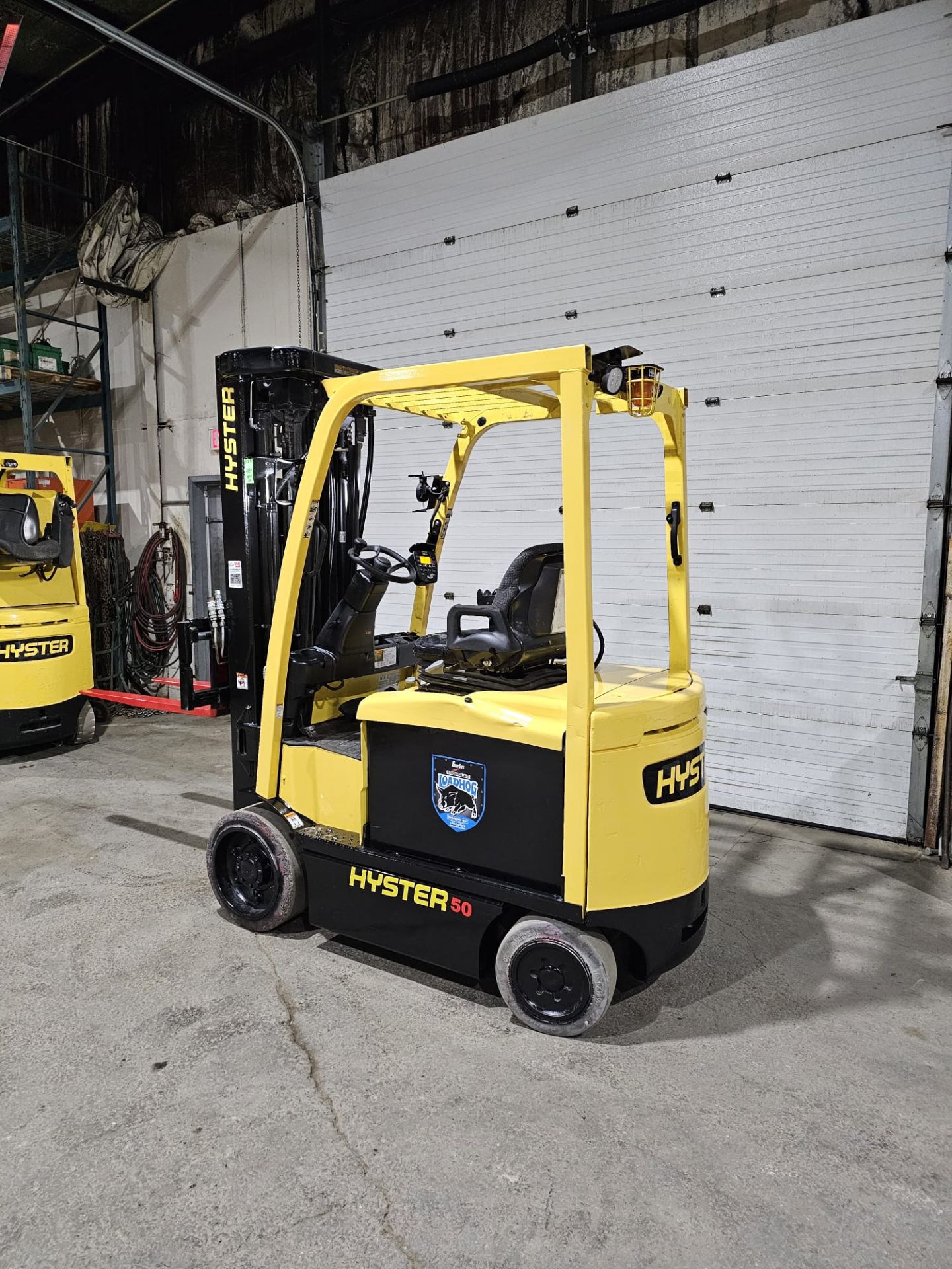 2018 Hyster 5,000lbs Capacity Forklift Electric 4-STAGE MAST with 48v Battery with sideshift Valid - Image 2 of 5
