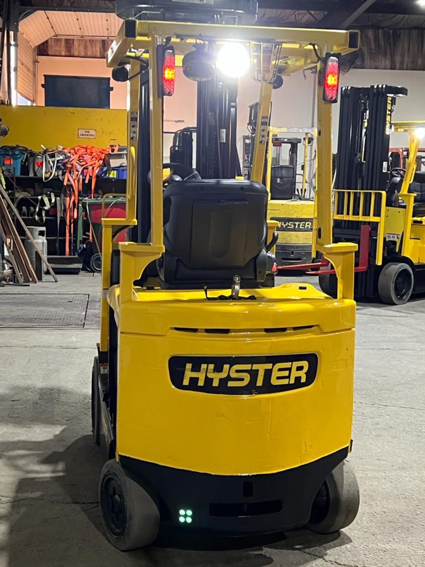 2018 Hyster 5,000lbs Capacity Forklift Electric with 48V Battery & 4-STAGE MAST with Sideshift - Image 2 of 4