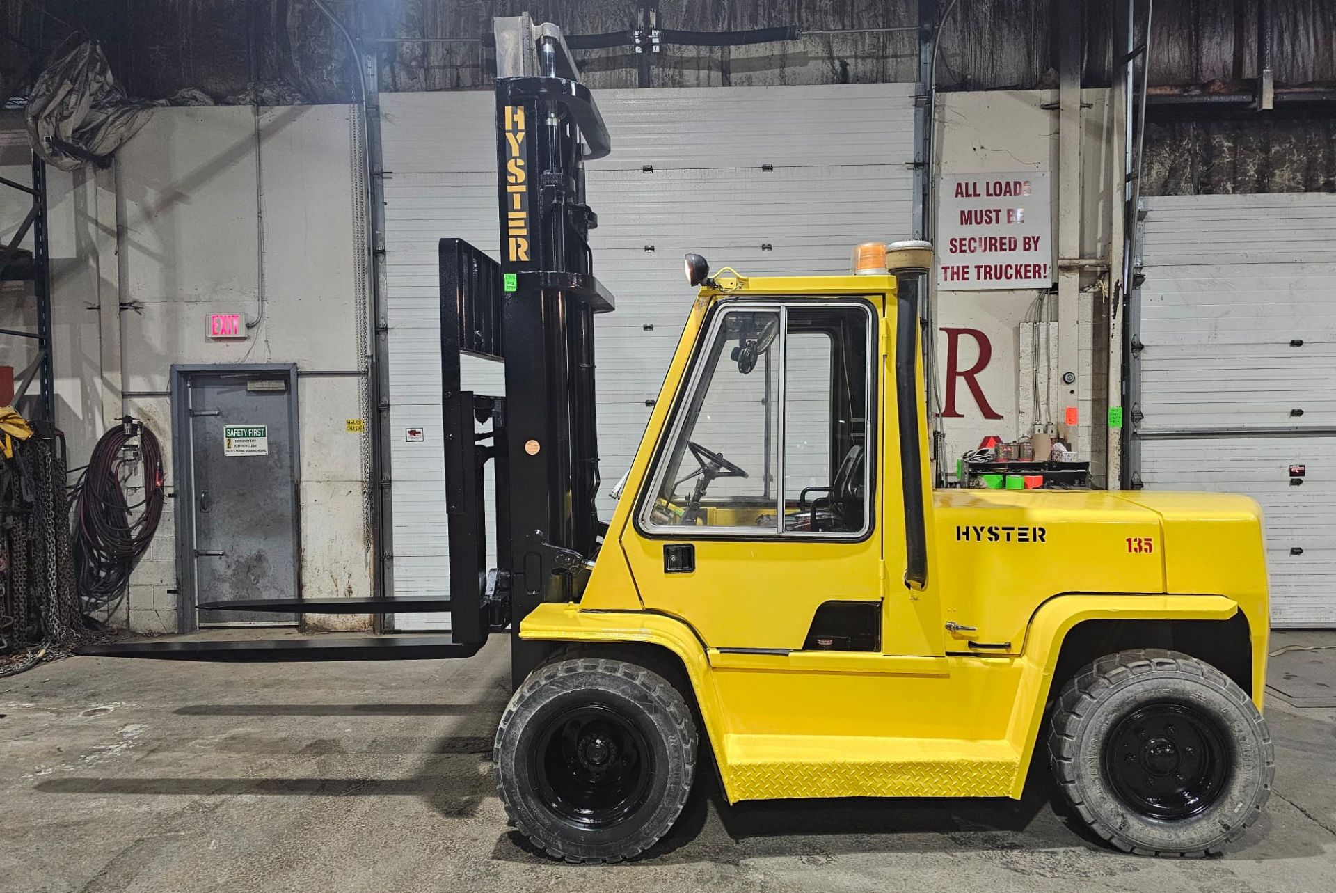 Hyster 13,500lbs Capacity OUTDOOR Forklift 72" Forks & Sideshift, Diesel & with lift height & Dual