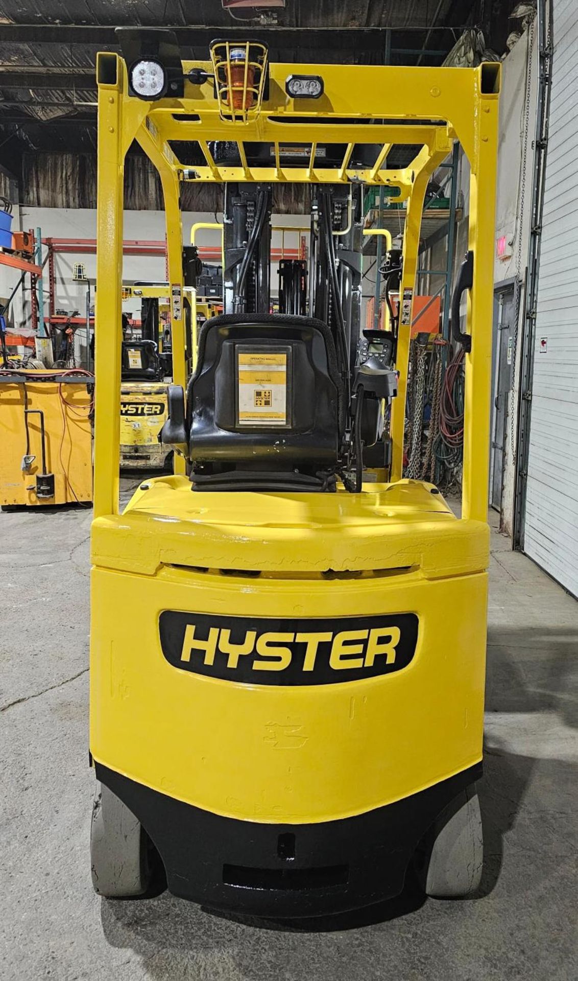 2018 Hyster 5000lbs Capacity Forklift Electric with 48v Battery & 4-STAGE MAST with Sideshift with 4 - Image 7 of 8