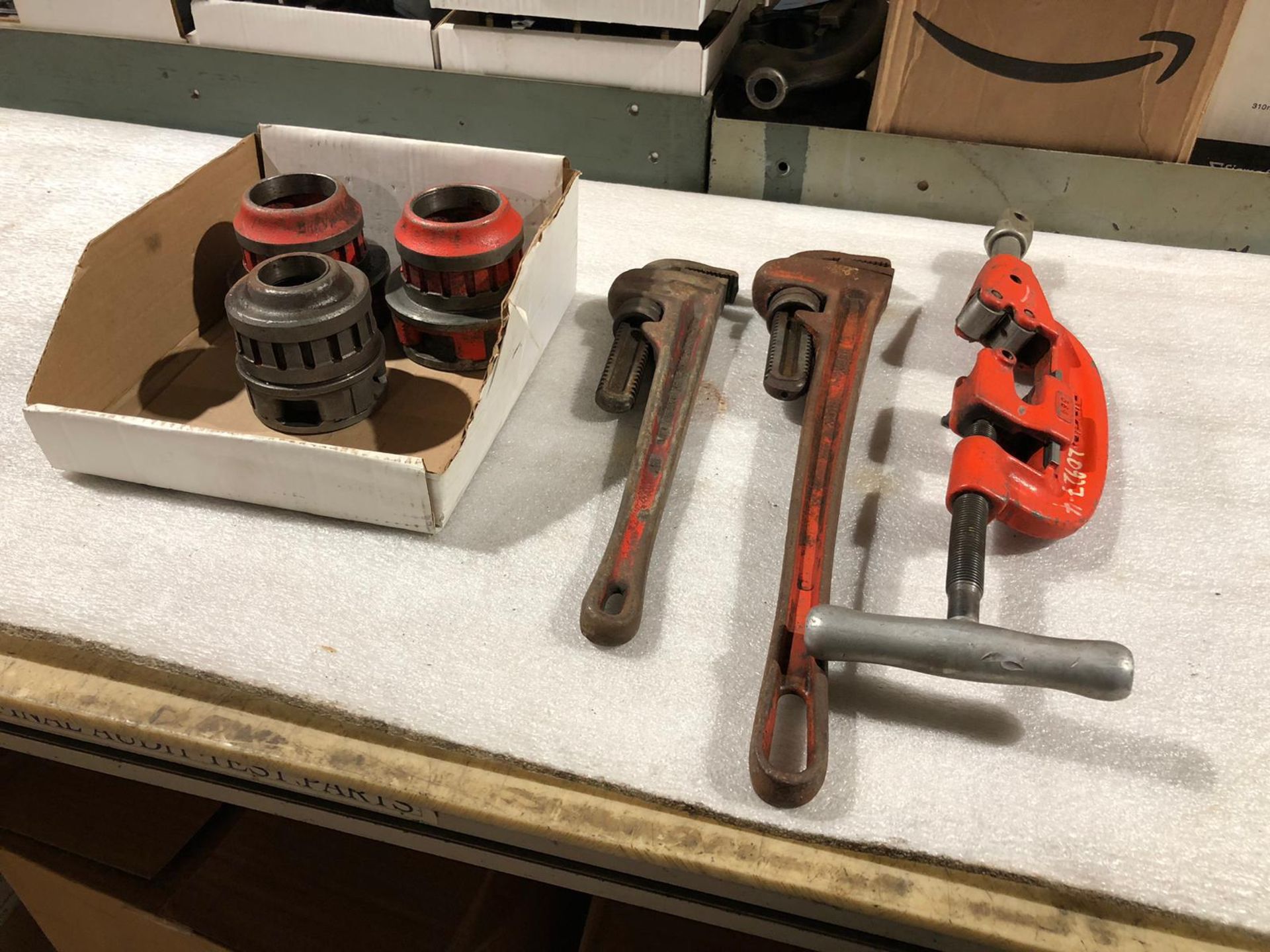 Lot of Ridgid pipe threading dies and wrenches and cutter - Image 3 of 3